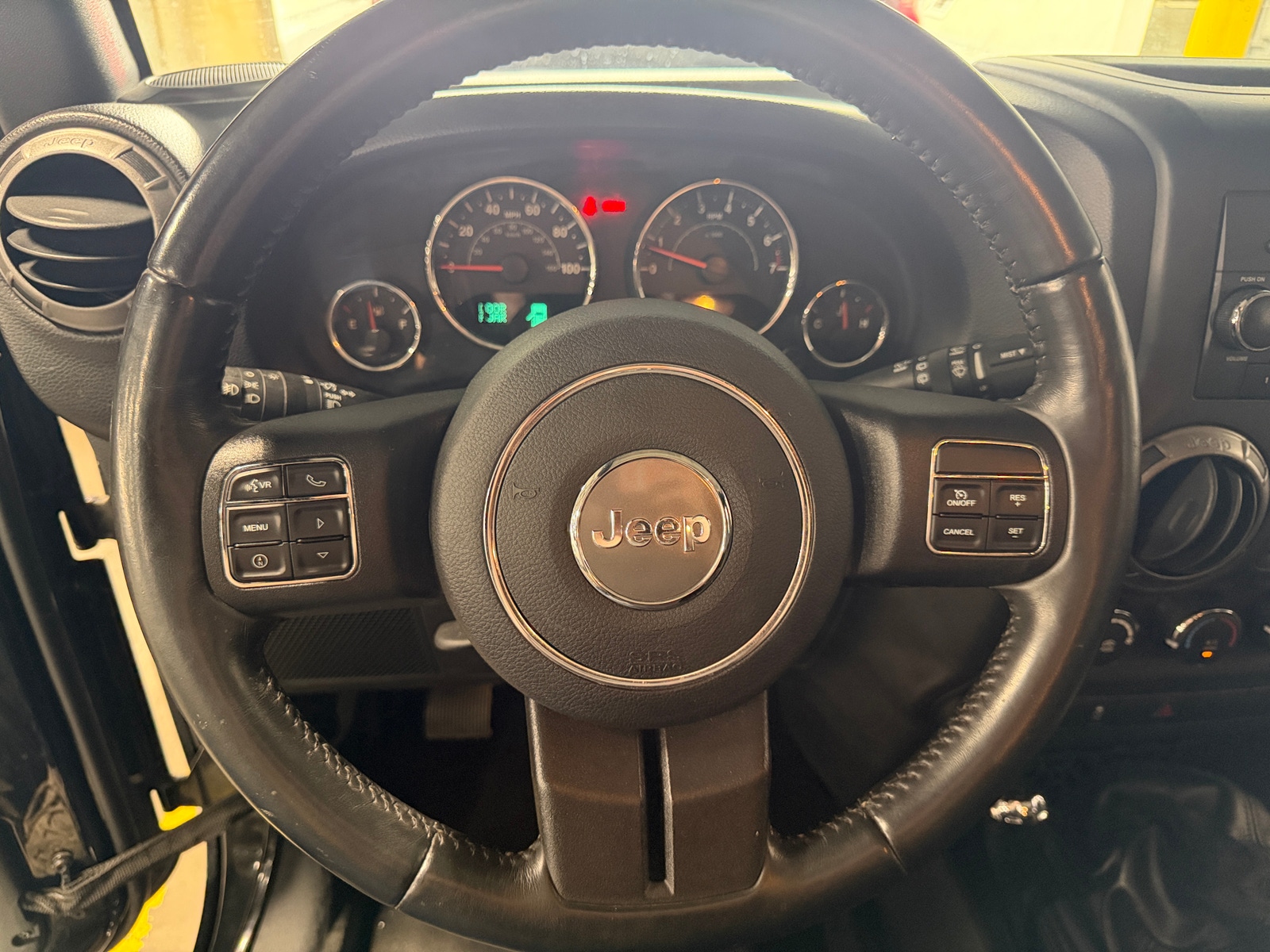 Thumbnail: 2017 Jeep Wrangler - 5