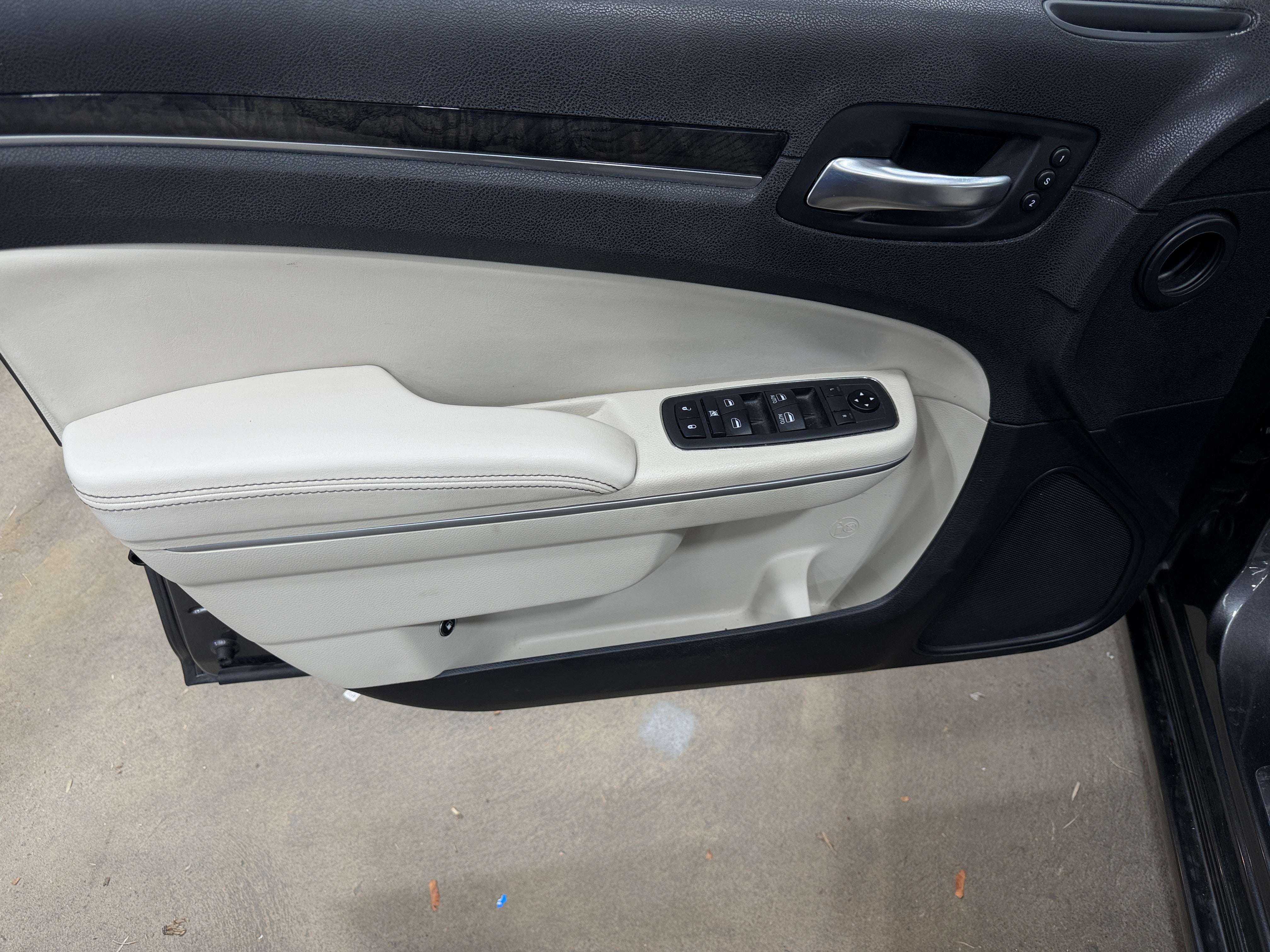 2019 Chrysler 300