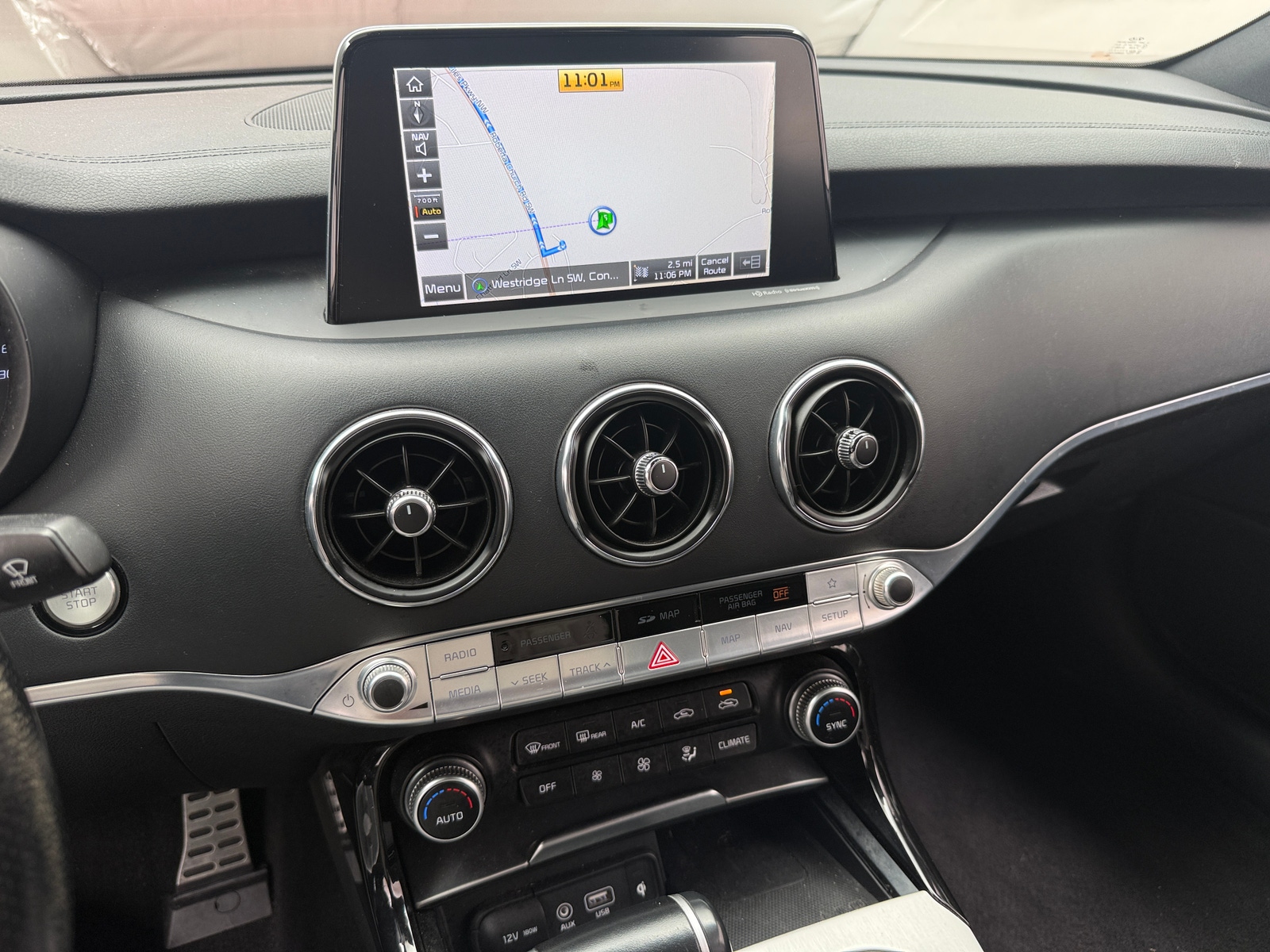 Thumbnail: 2019 Kia Stinger - 3