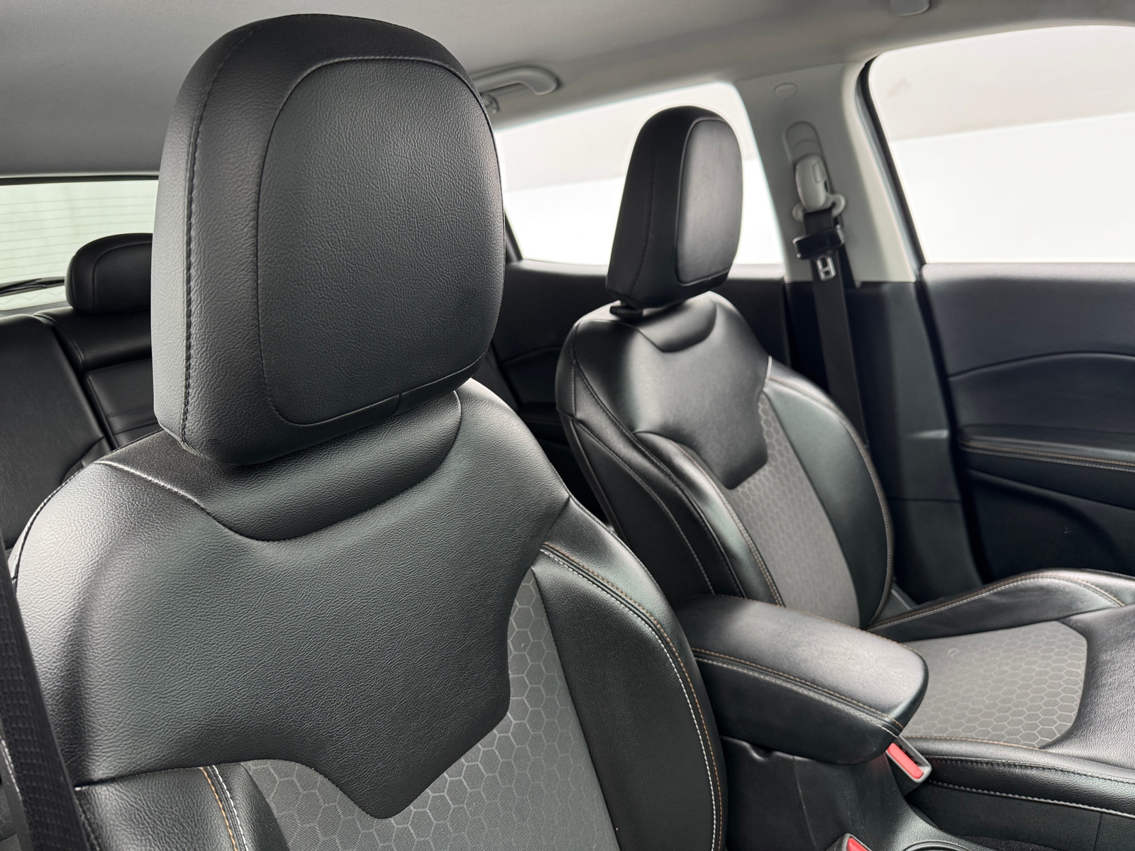 Thumbnail: 2018 Jeep Compass - 2