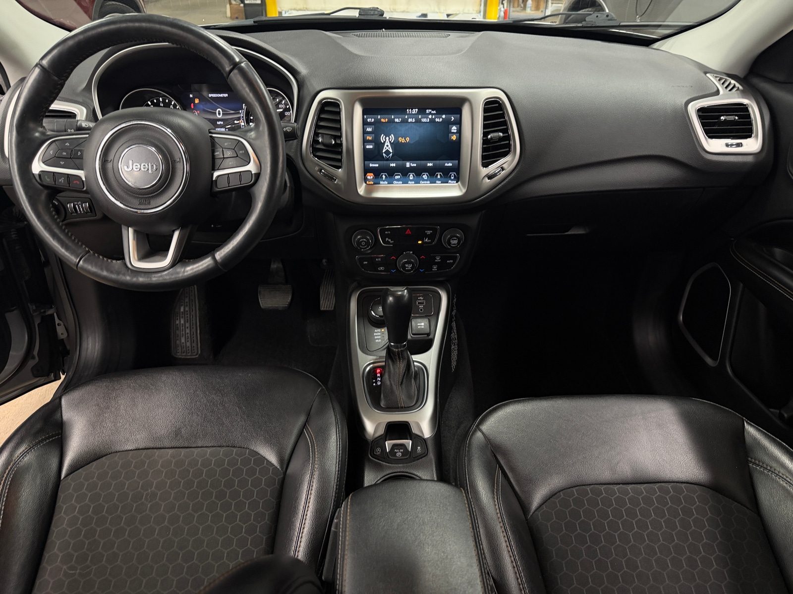 Thumbnail: 2018 Jeep Compass - 3