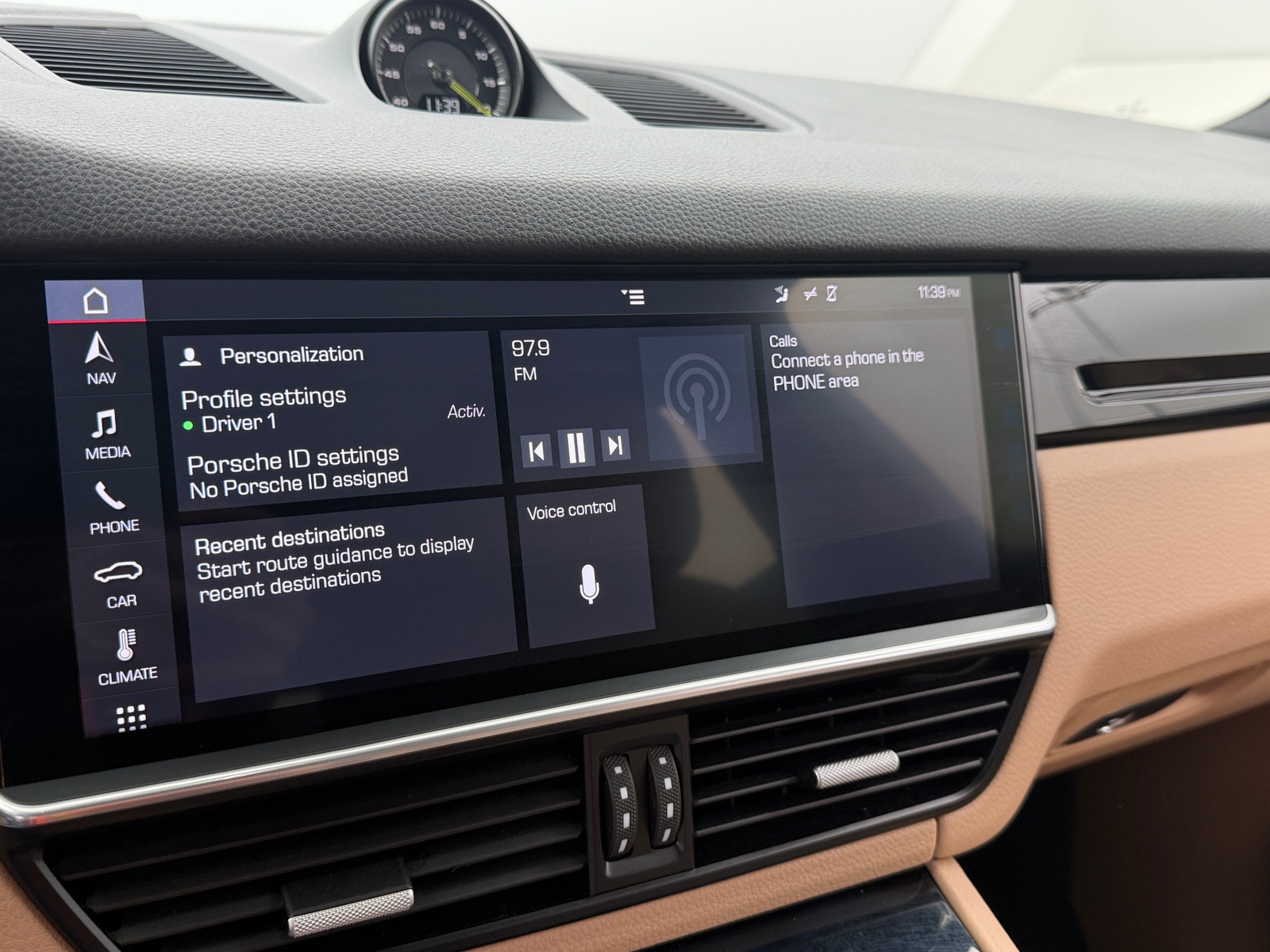 Thumbnail: 2019 Porsche Cayenne - 4