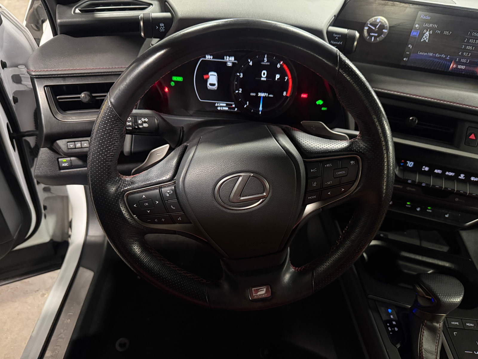 Thumbnail: 2020 Lexus UX - 4