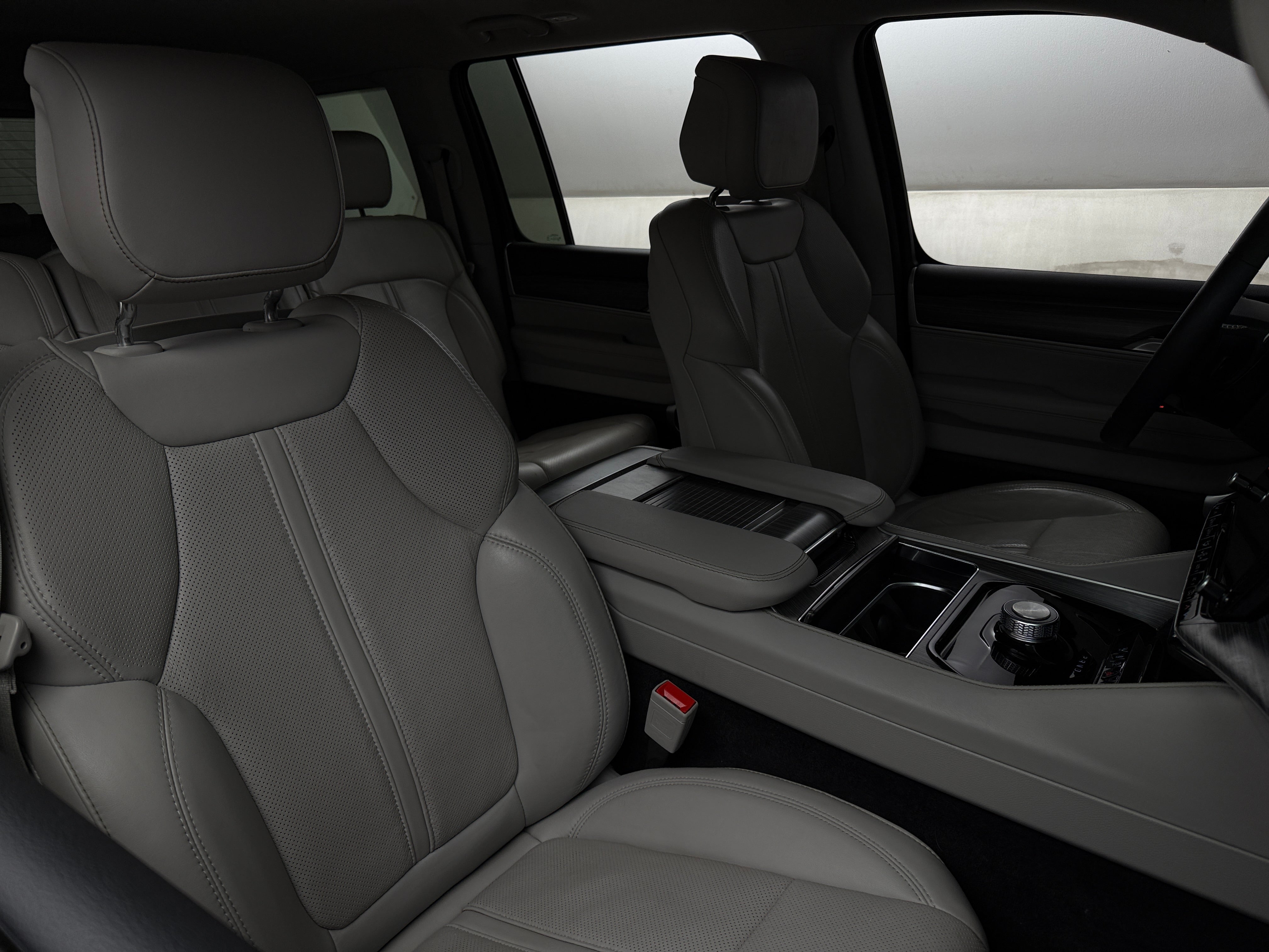 2024 Jeep Wagoneer