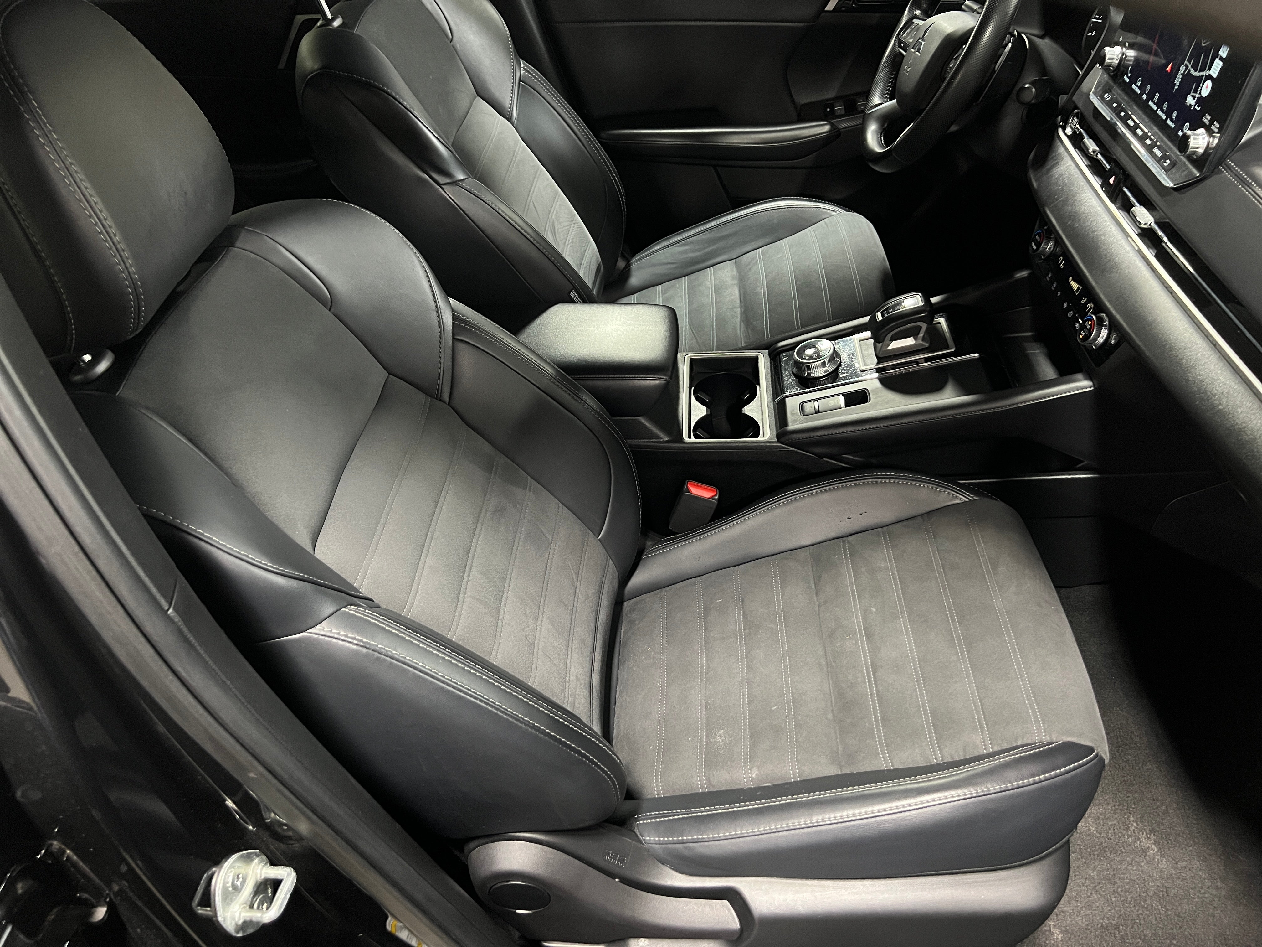 2024 Mitsubishi Outlander