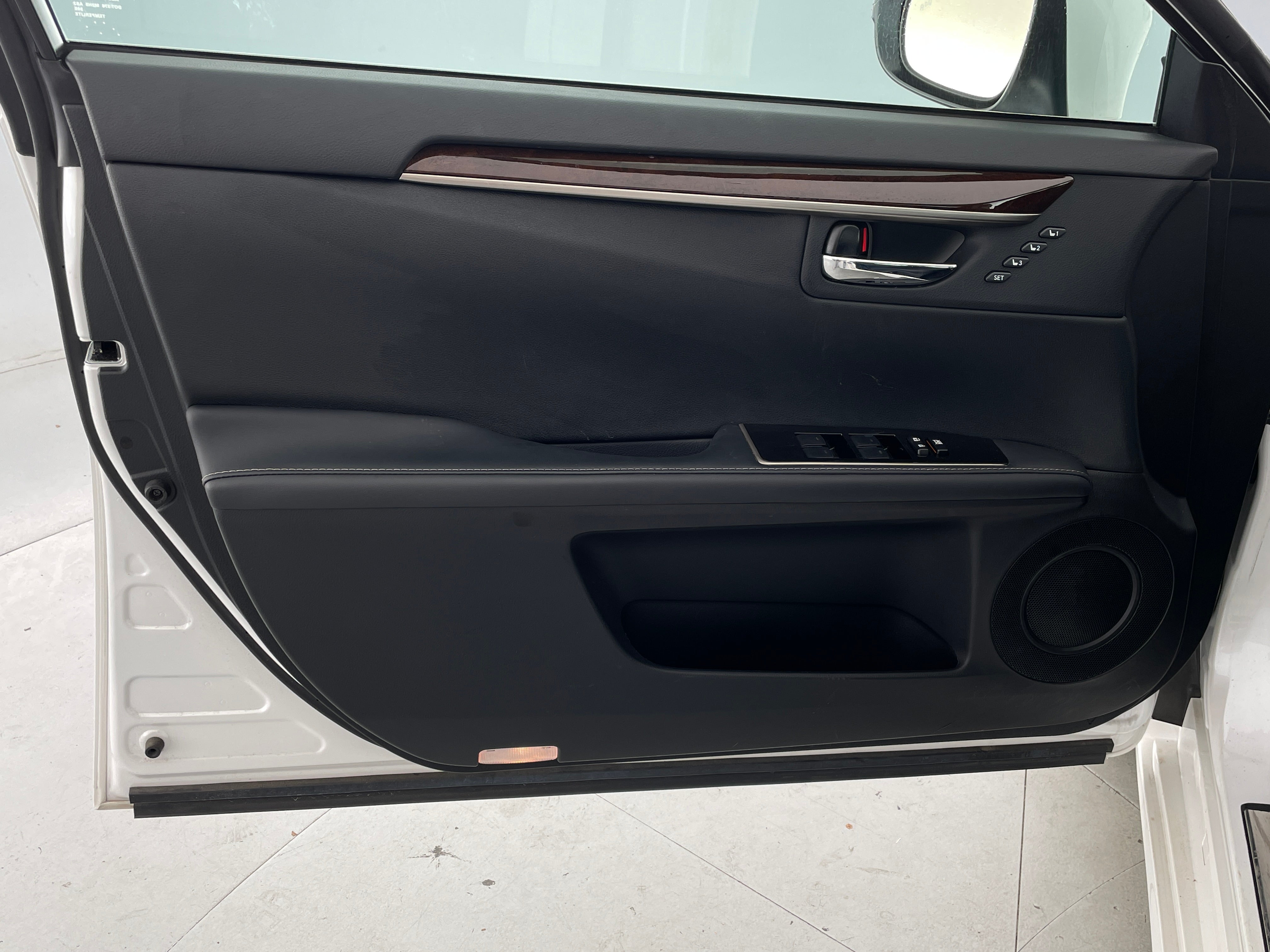 2017 Lexus ES