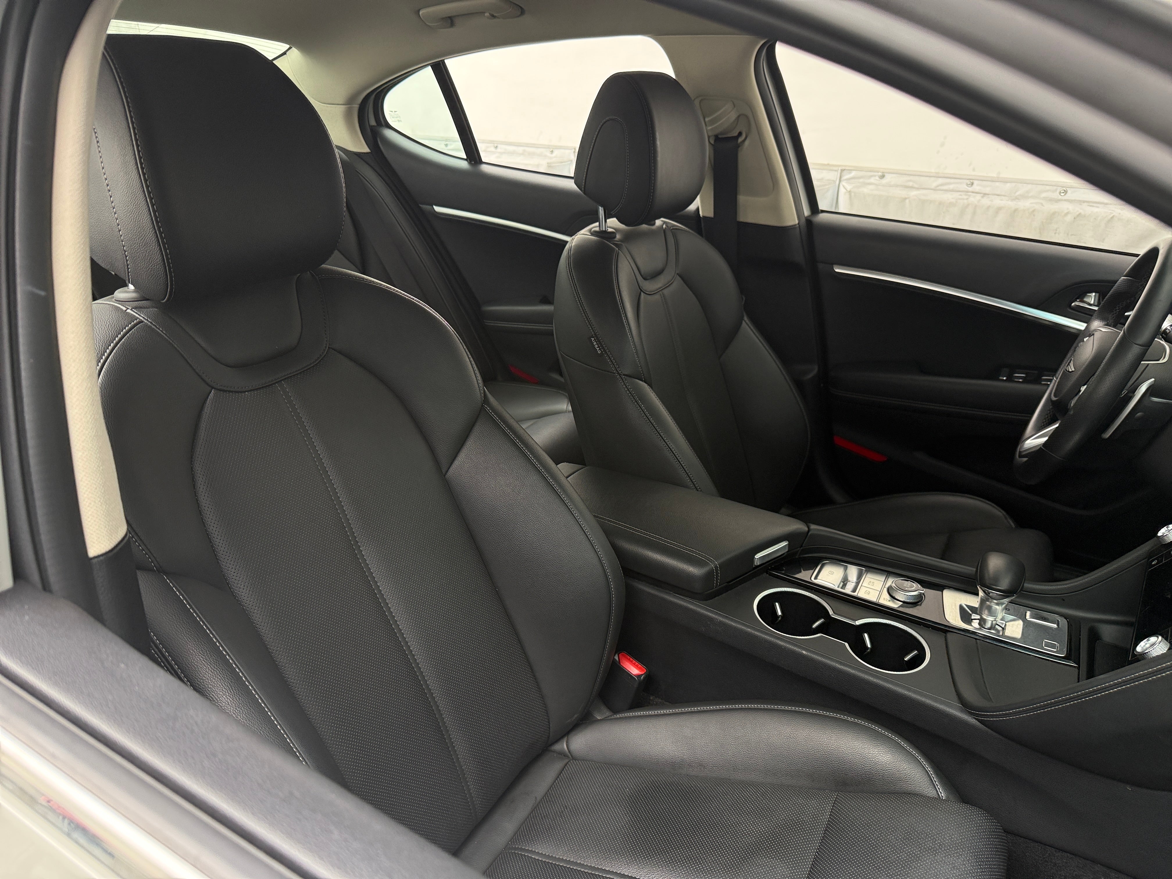 2025 GENESIS G70