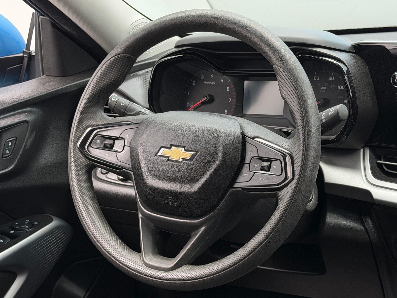 Thumbnail: 2025 Chevrolet Trax - 5