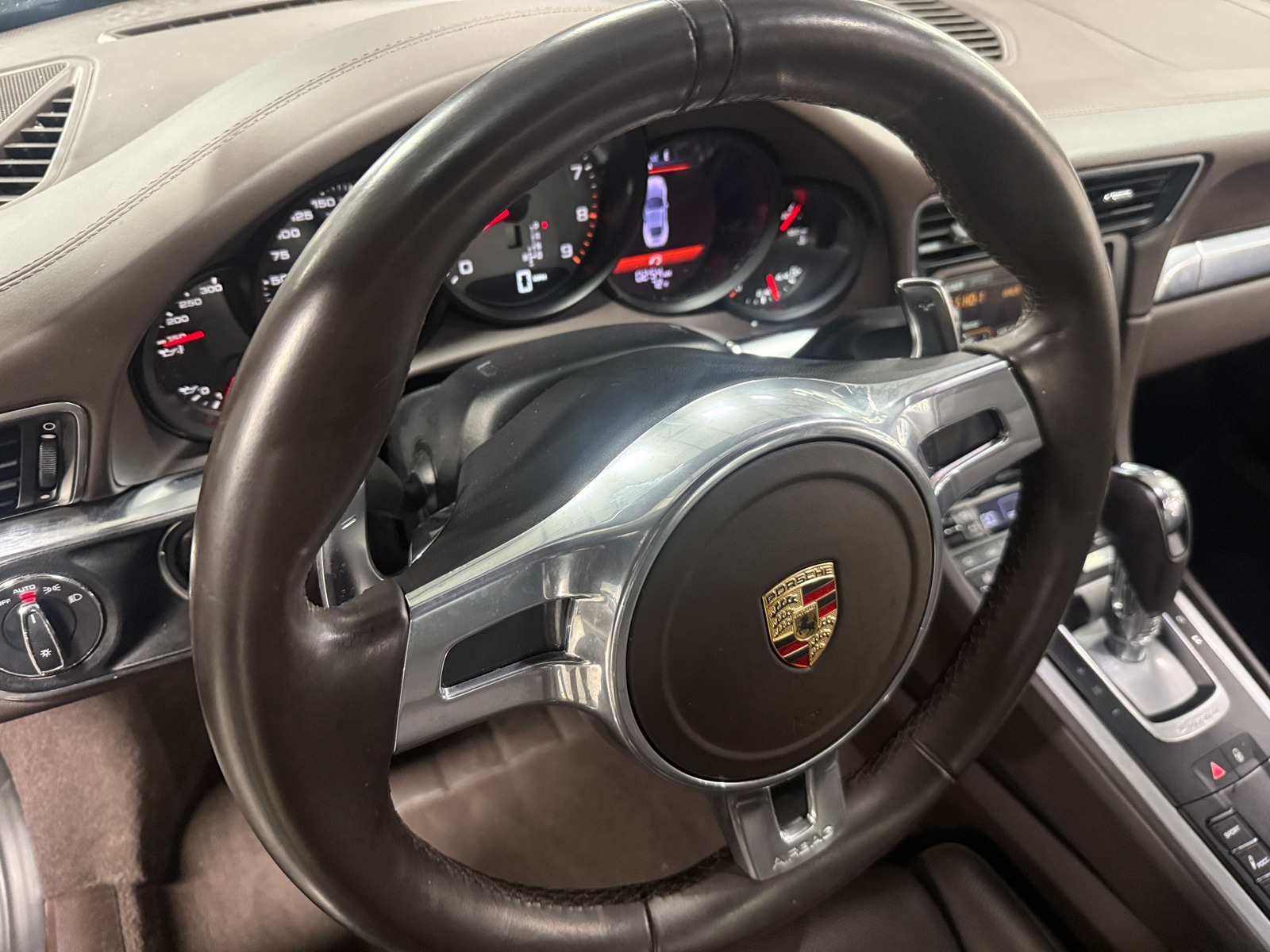 Thumbnail: 2014 Porsche 911 - 4