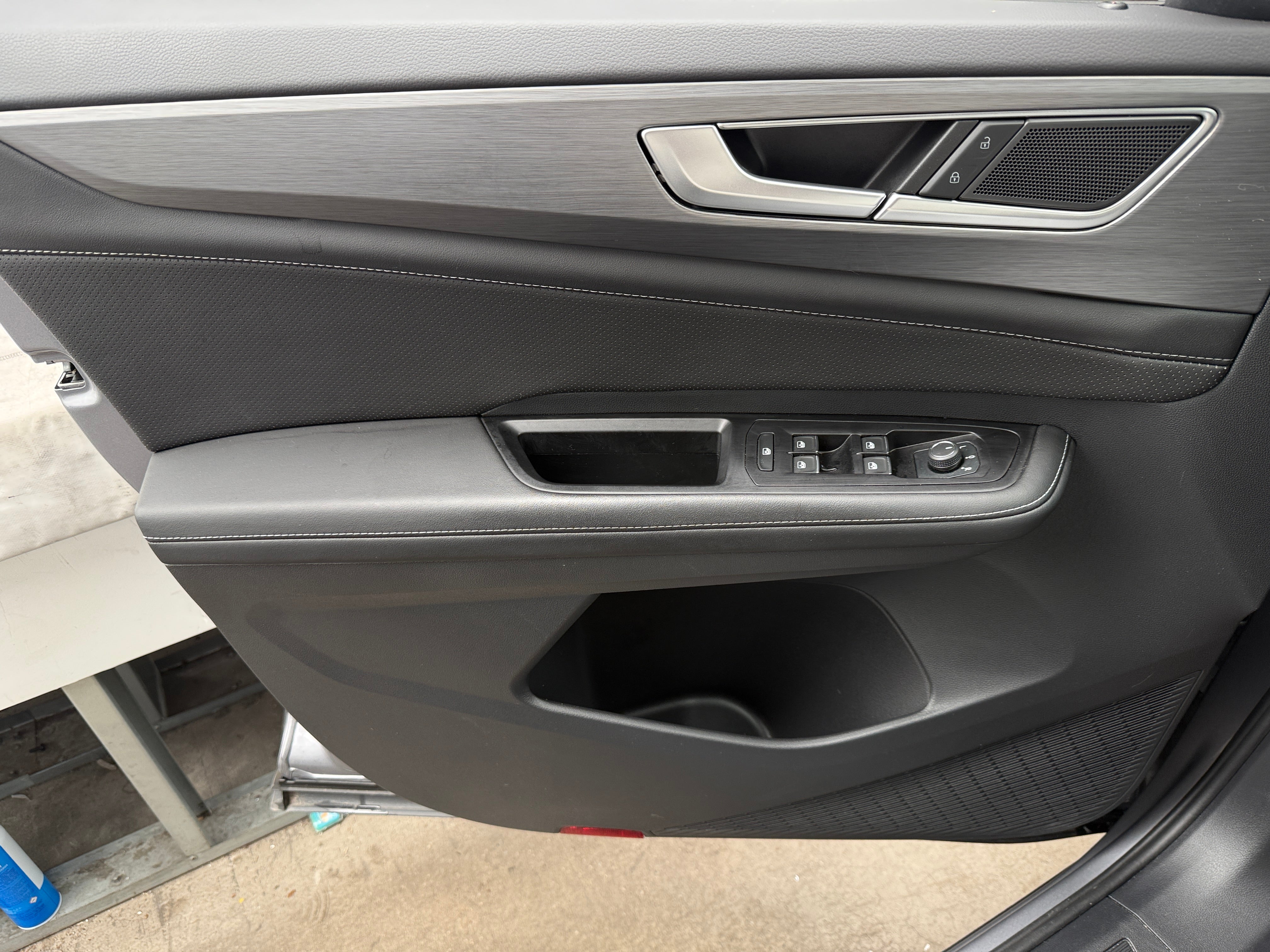 2025 Volkswagen Atlas Cross Sport SE