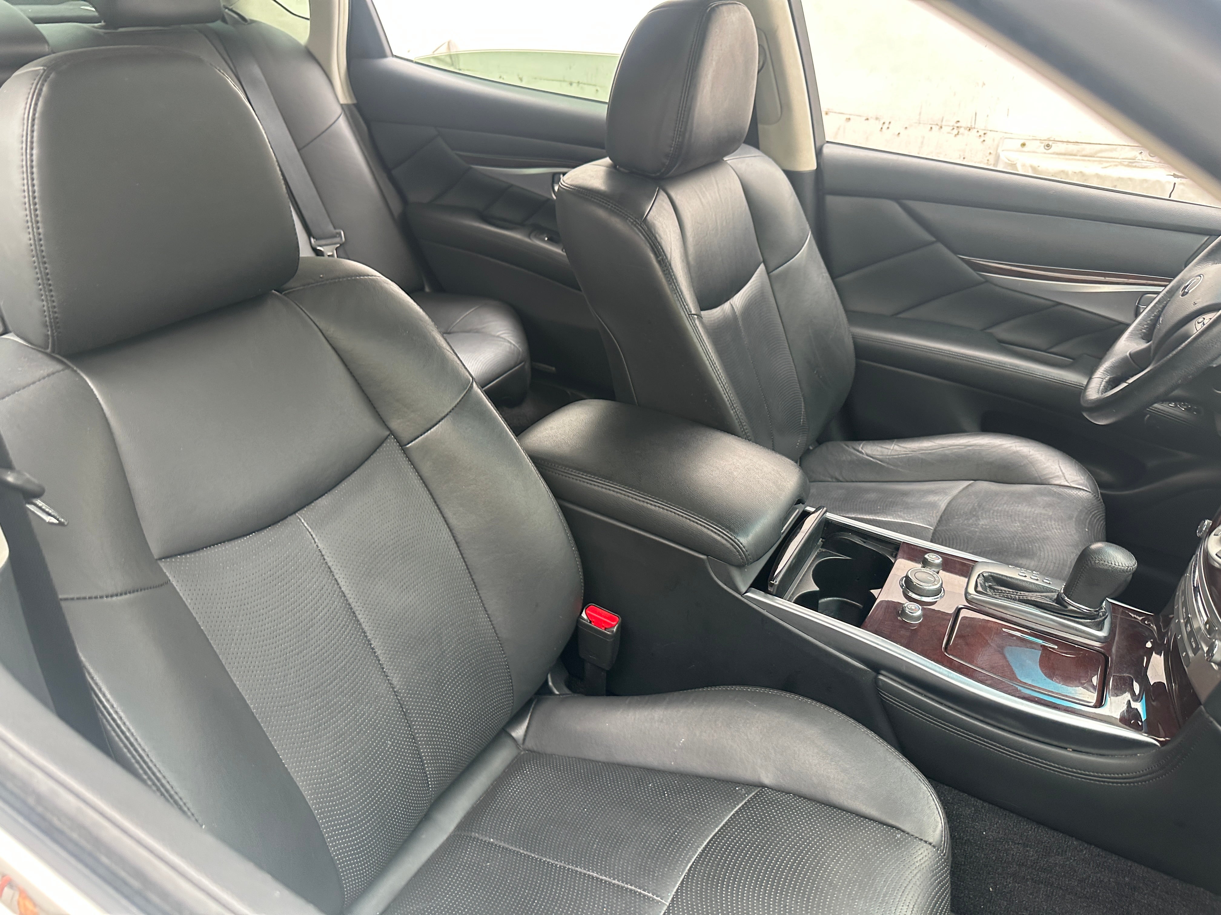 2017 INFINITI Q70L