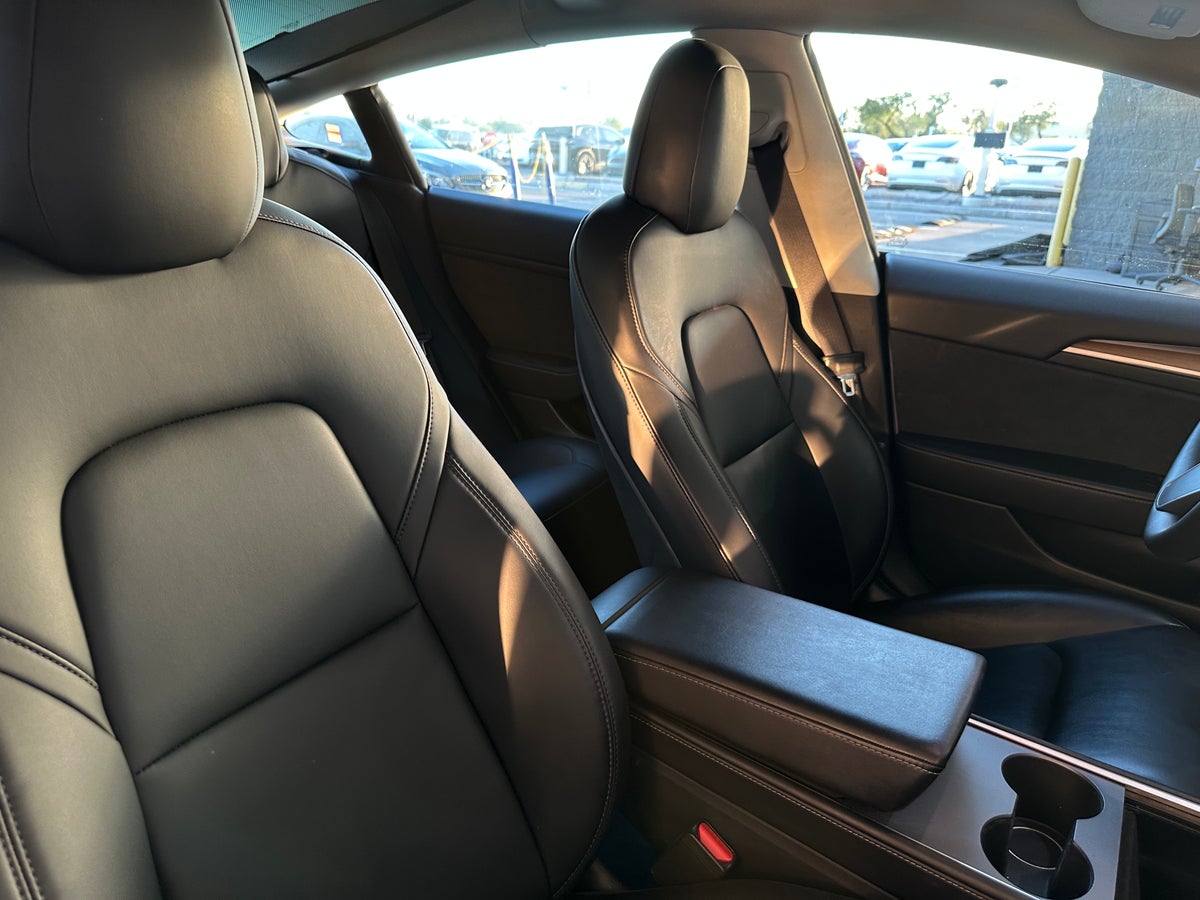 2021 Tesla Model 3 Long Range All-Wheel Drive in Pearl White — photo 2