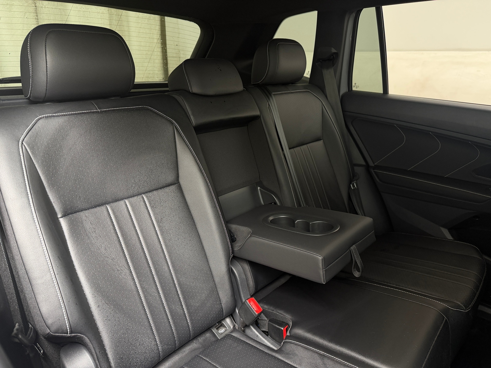 Thumbnail: 2022 Volkswagen Tiguan - 5
