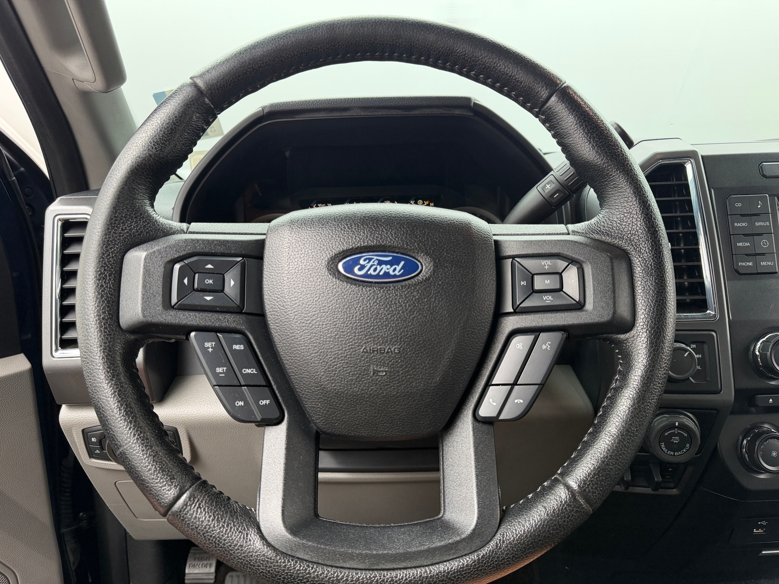 Thumbnail: 2016 Ford Econoline - 5