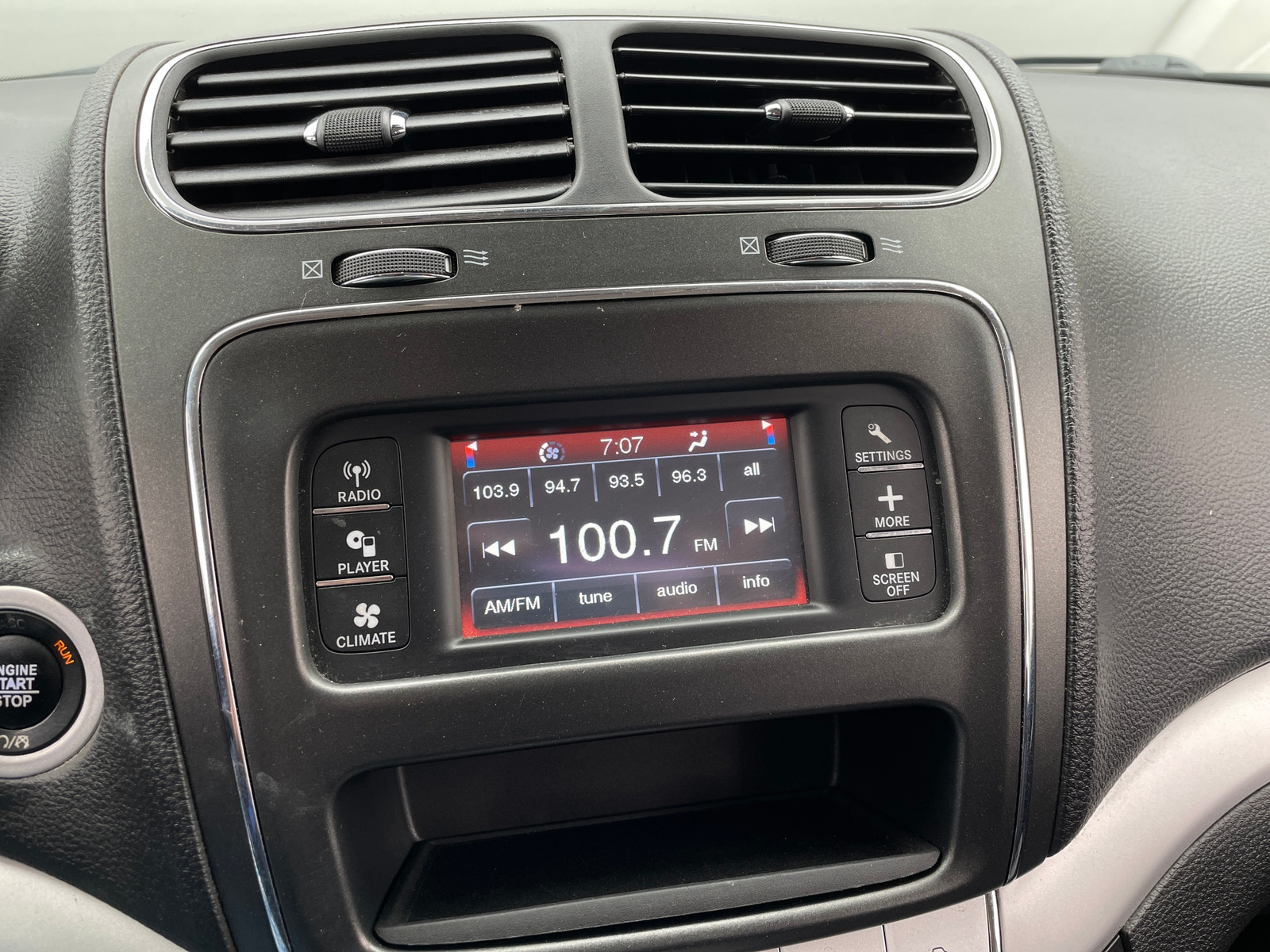 Thumbnail: 2020 Dodge Journey - 4
