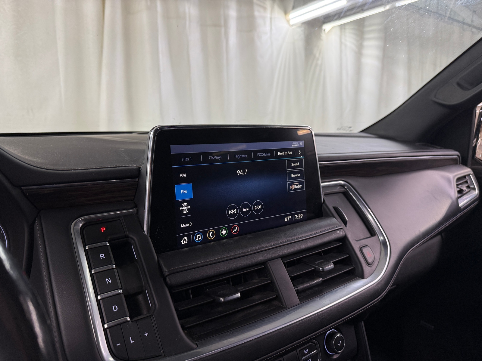 Thumbnail: 2021 Chevrolet Suburban - 3