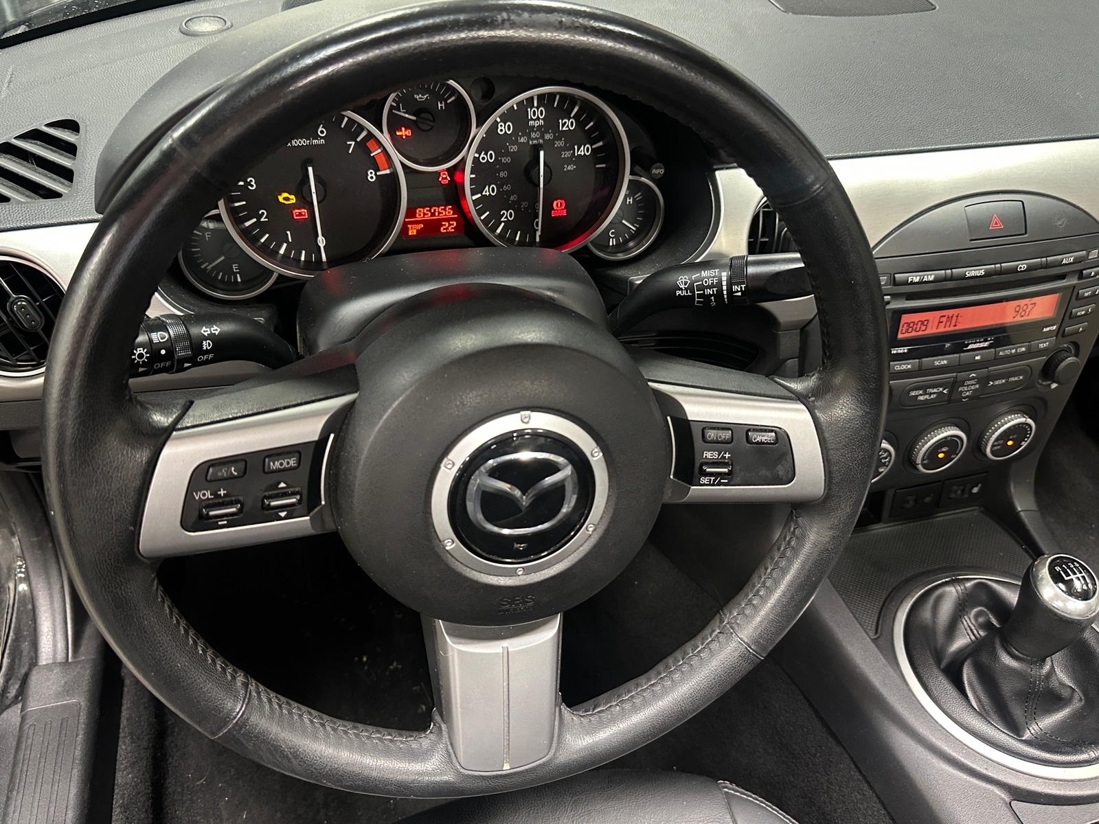 Thumbnail: 2010 Mazda MX-5 Miata - 4