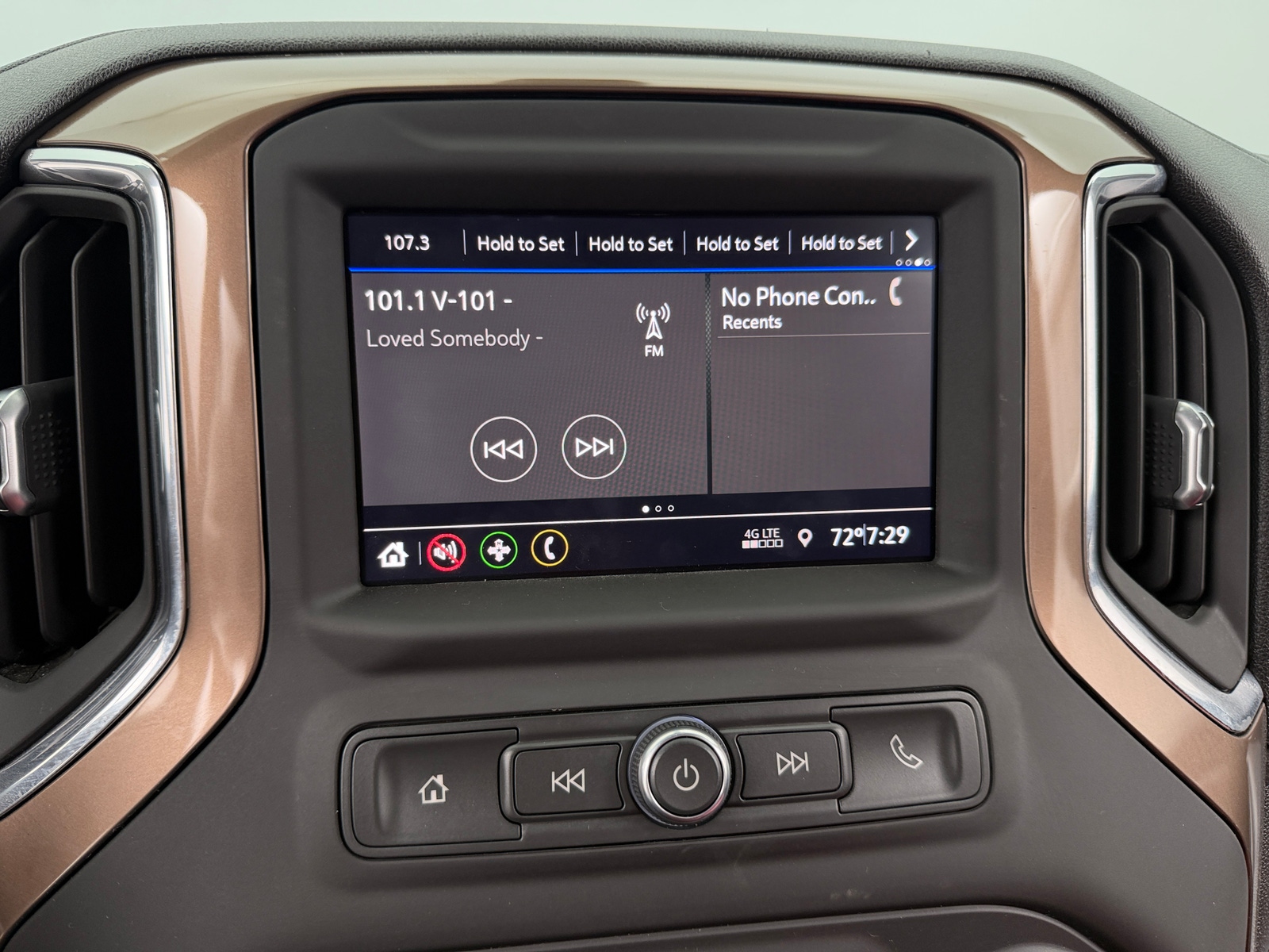 Thumbnail: 2021 Chevrolet Silverado 1500 - 4