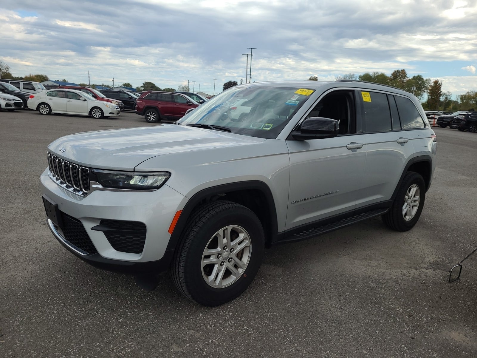 2023 Jeep Grand Cherokee Laredo