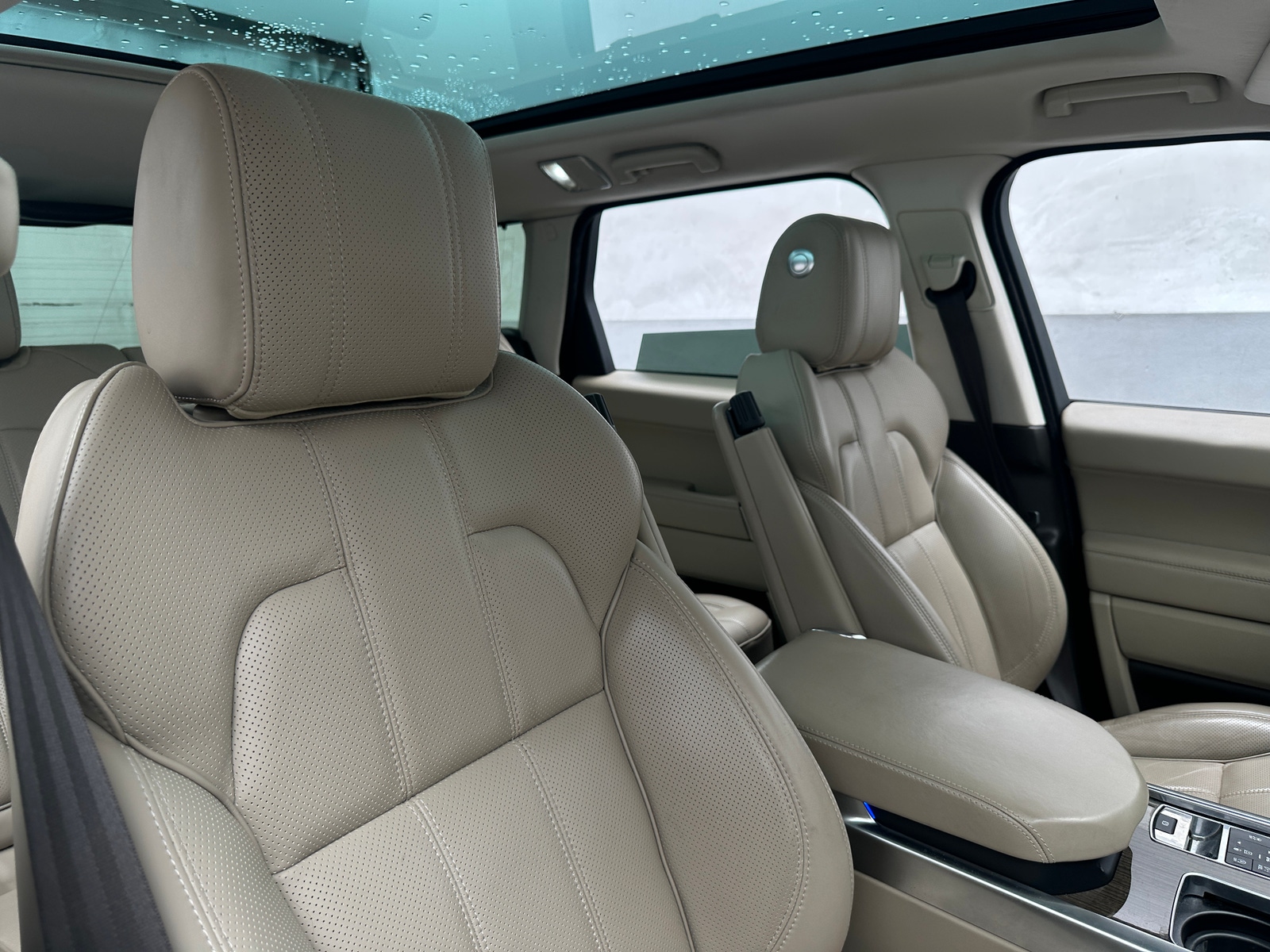 Thumbnail: 2016 Land Rover Range Rover Sport - 2