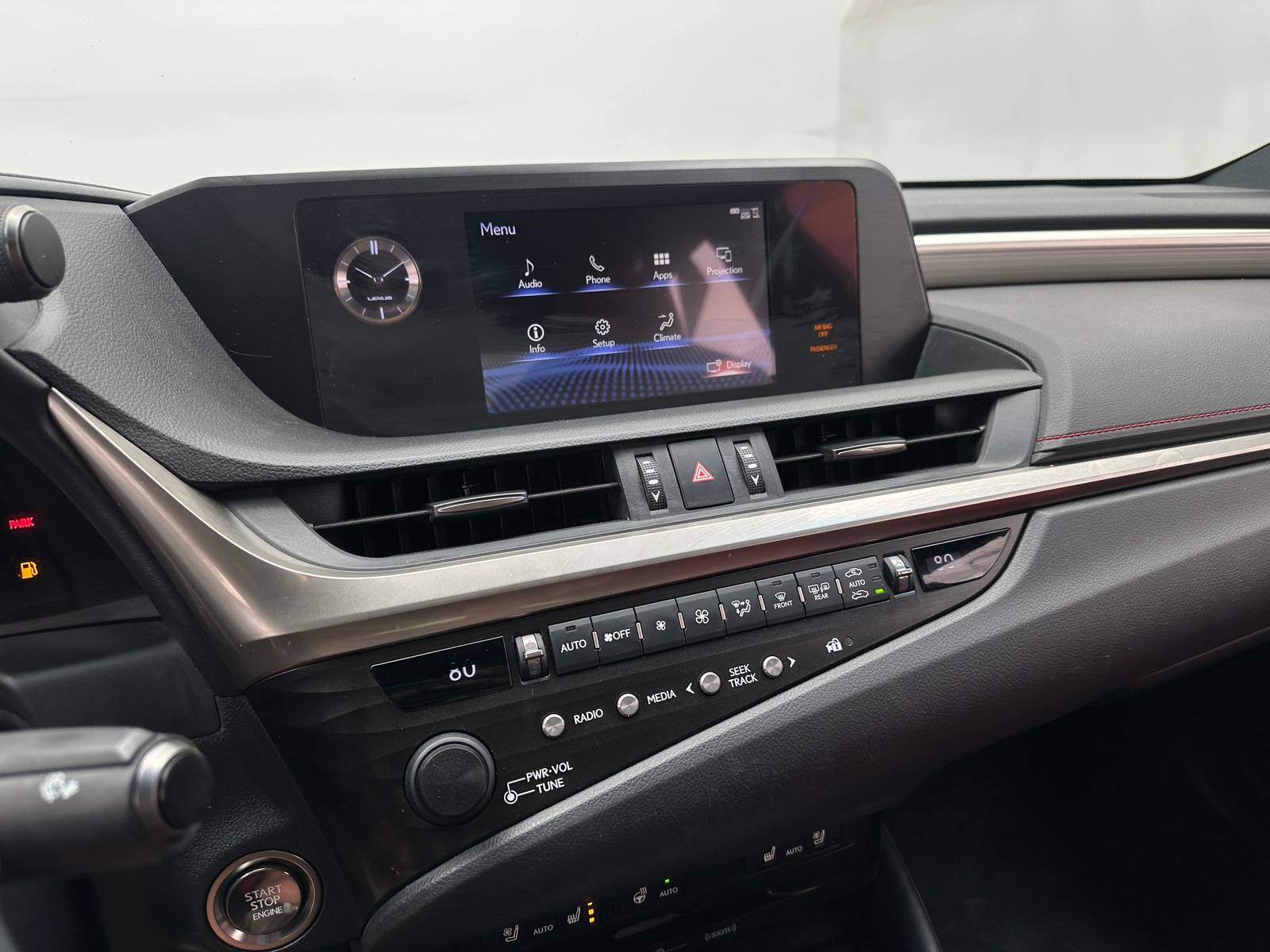 Thumbnail: 2020 Lexus ES - 4