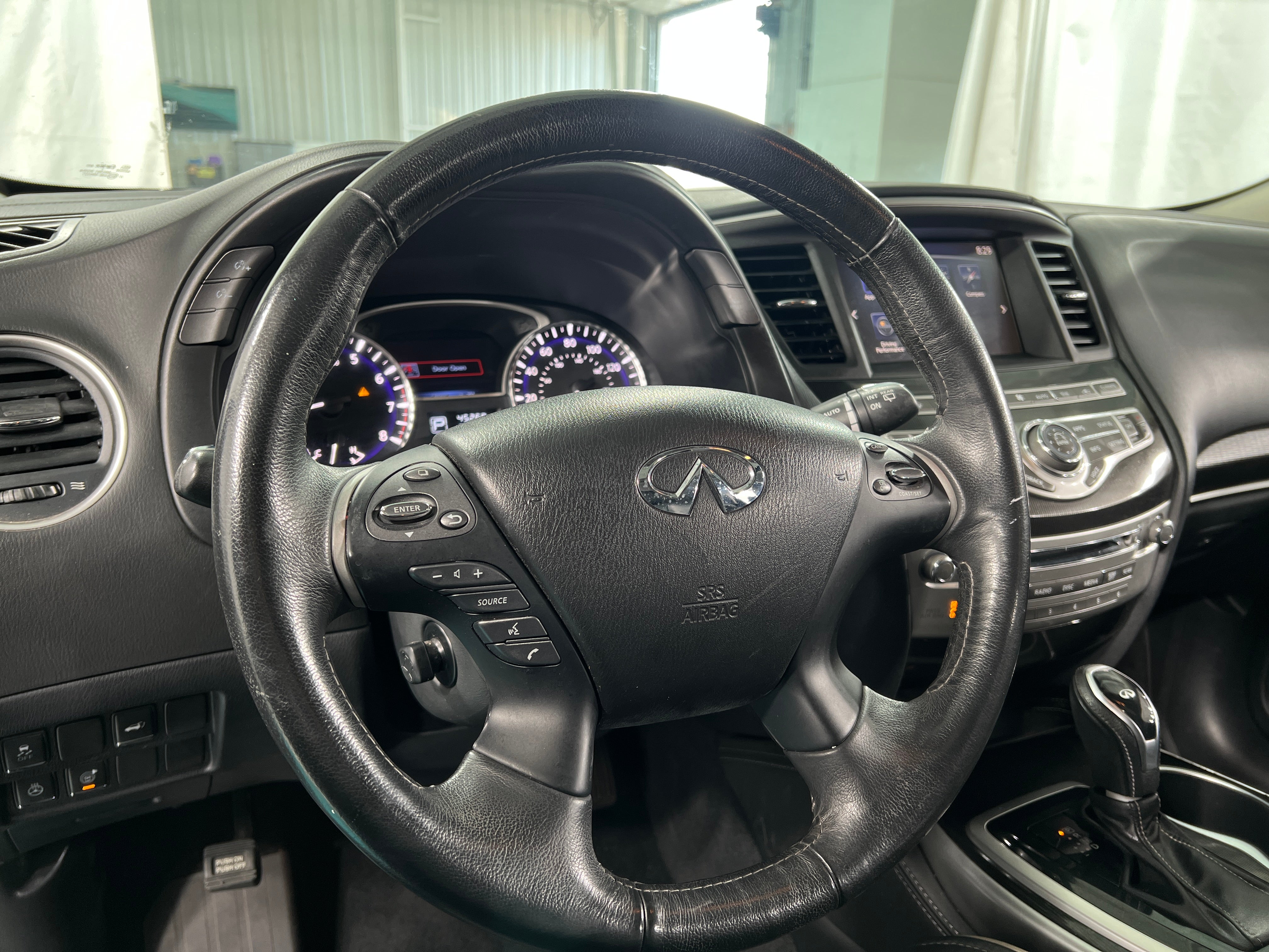 2019 INFINITI QX60 LUXE