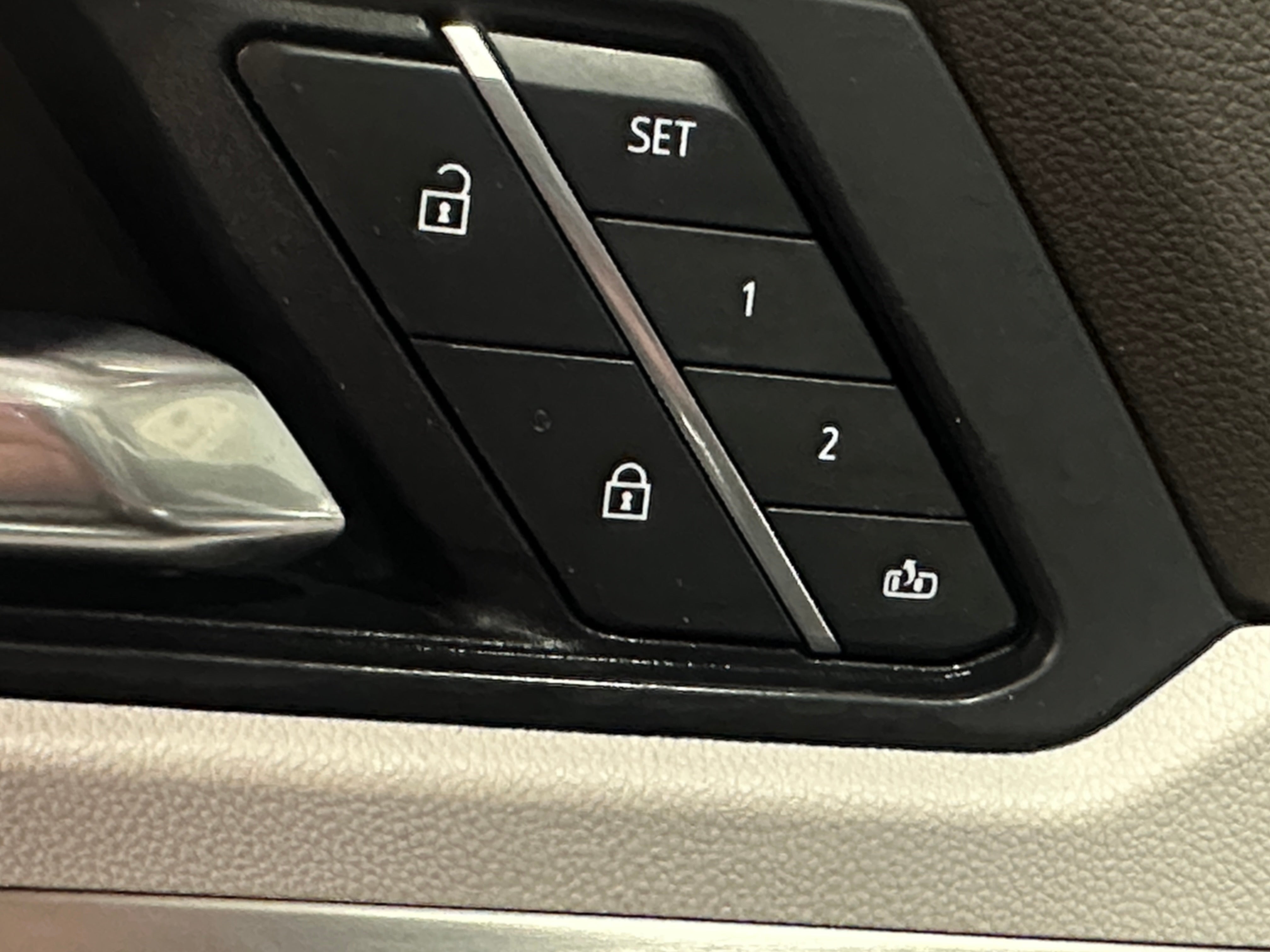 2025 GMC Acadia Denali - Photo 10