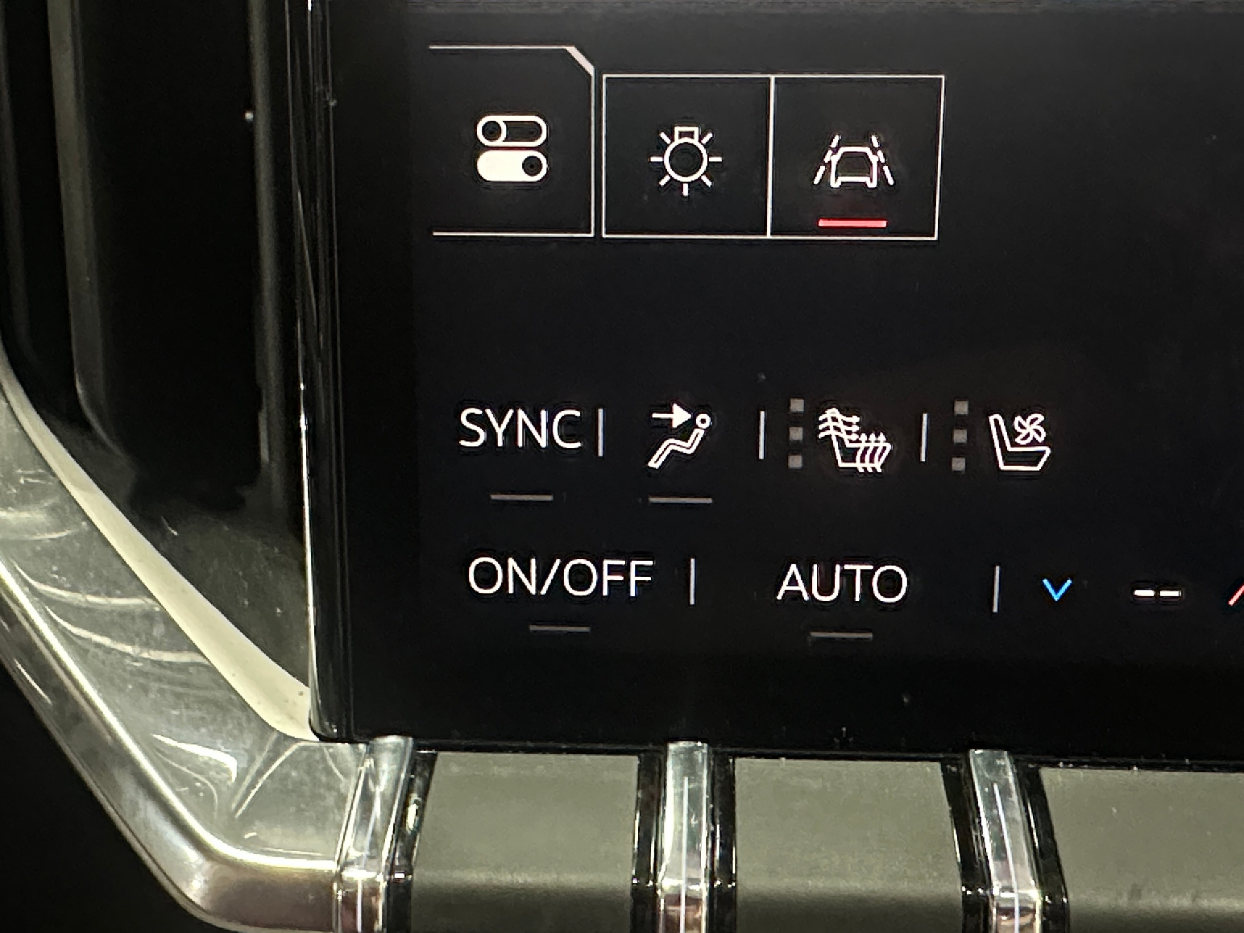 2025 GMC Acadia Denali - Photo 17