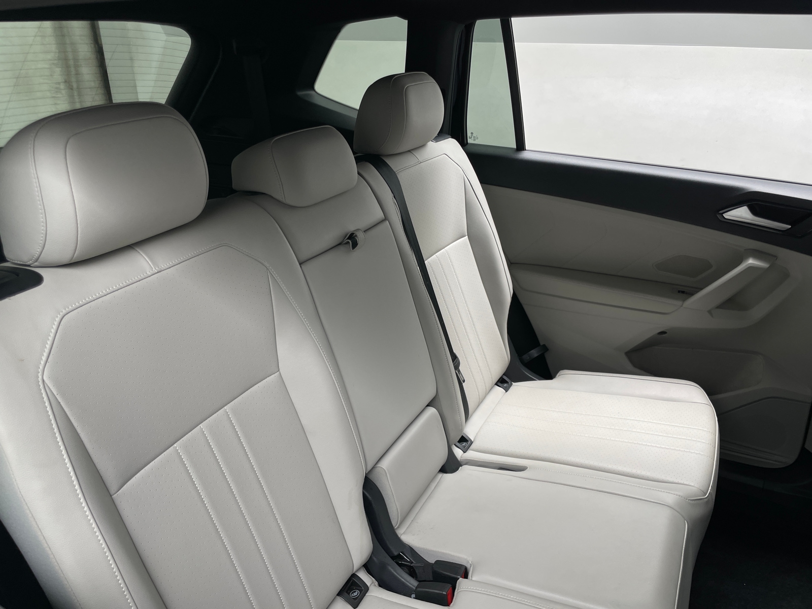 Thumbnail: 2024 Volkswagen Tiguan - 6