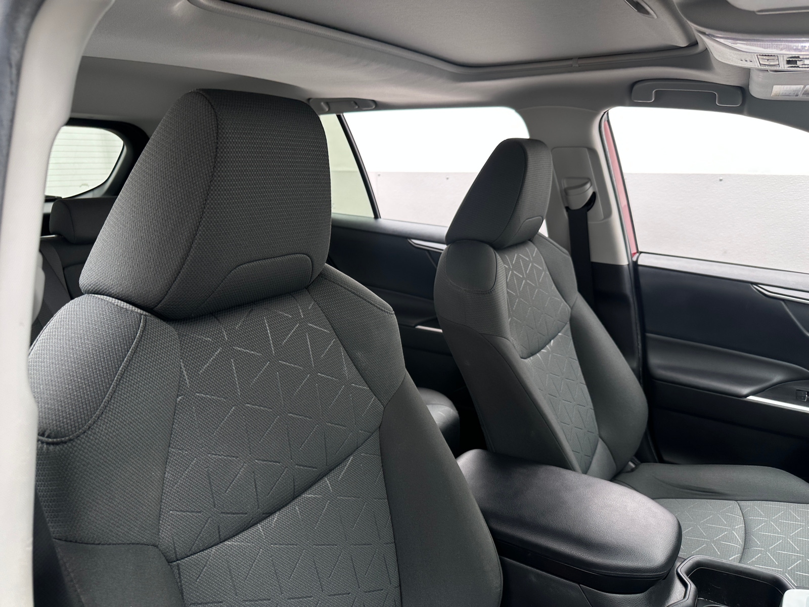 Thumbnail: 2022 Toyota RAV4 - 2