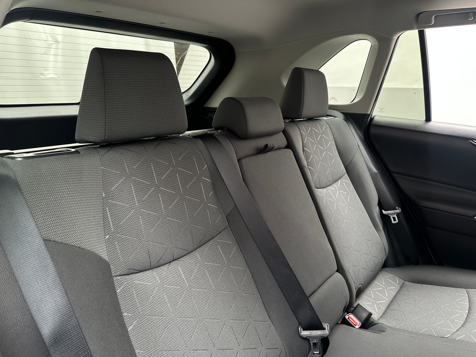 Thumbnail: 2022 Toyota RAV4 - 6