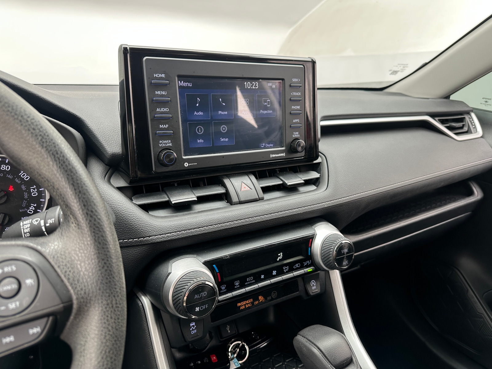 Thumbnail: 2022 Toyota RAV4 - 4
