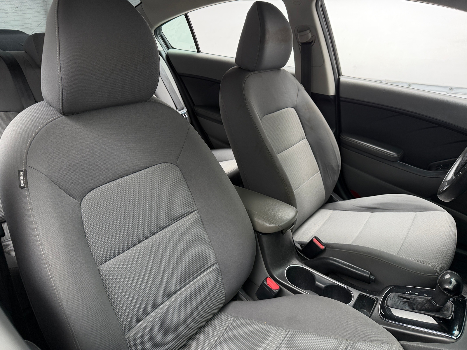 Thumbnail: 2017 Kia Forte - 2
