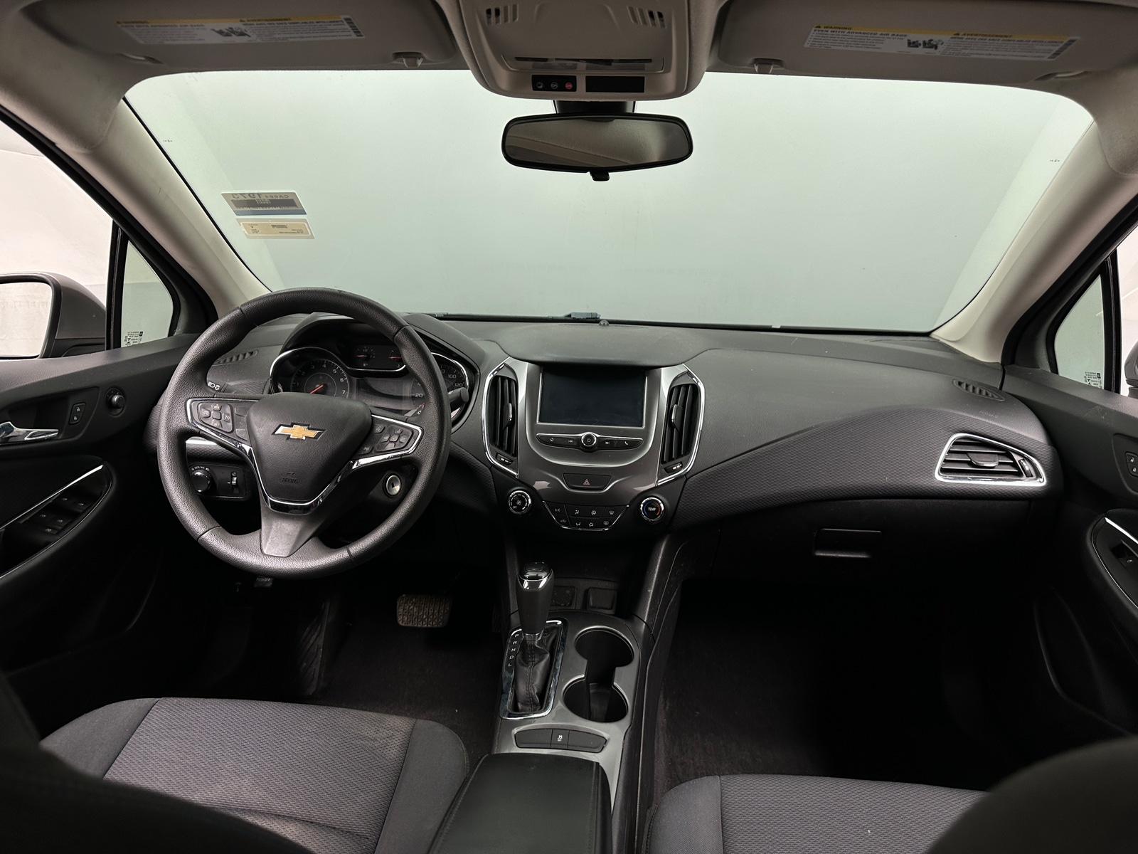Thumbnail: 2018 Chevrolet Cruze - 3