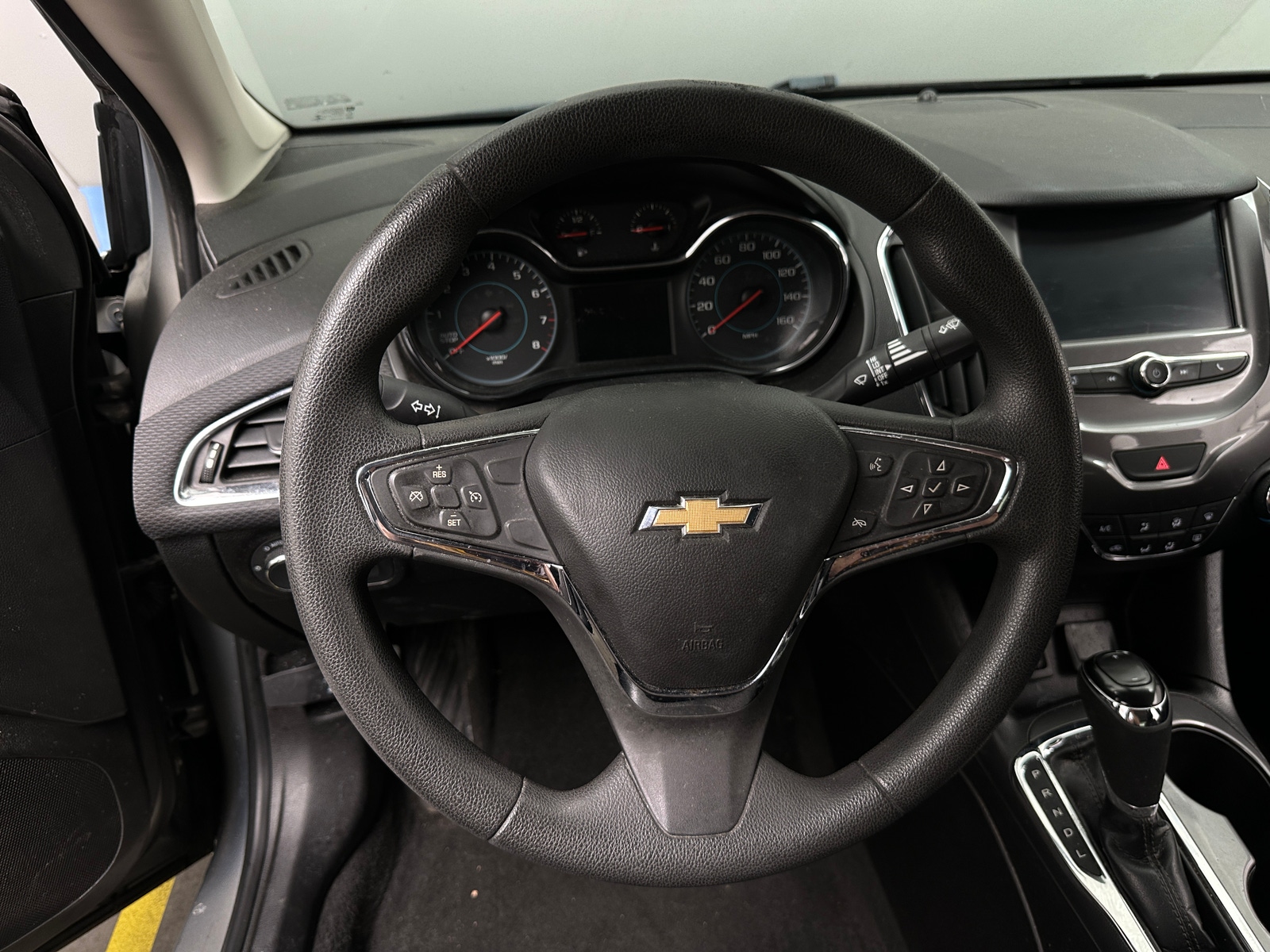 Thumbnail: 2018 Chevrolet Cruze - 5