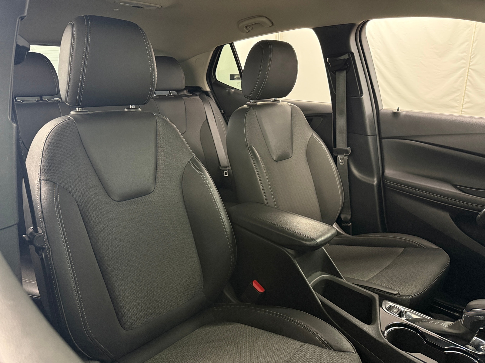 Thumbnail: 2025 Buick Encore GX - 2