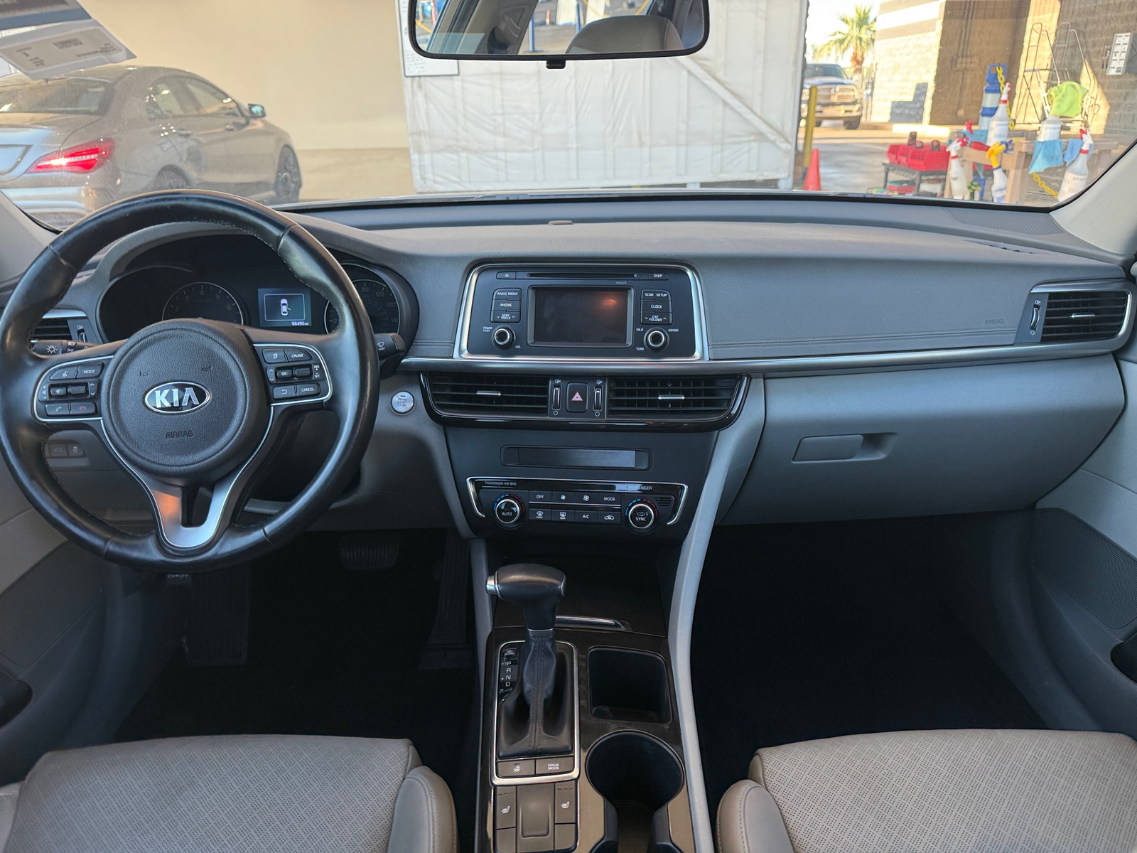 Thumbnail: 2016 Kia Optima - 2