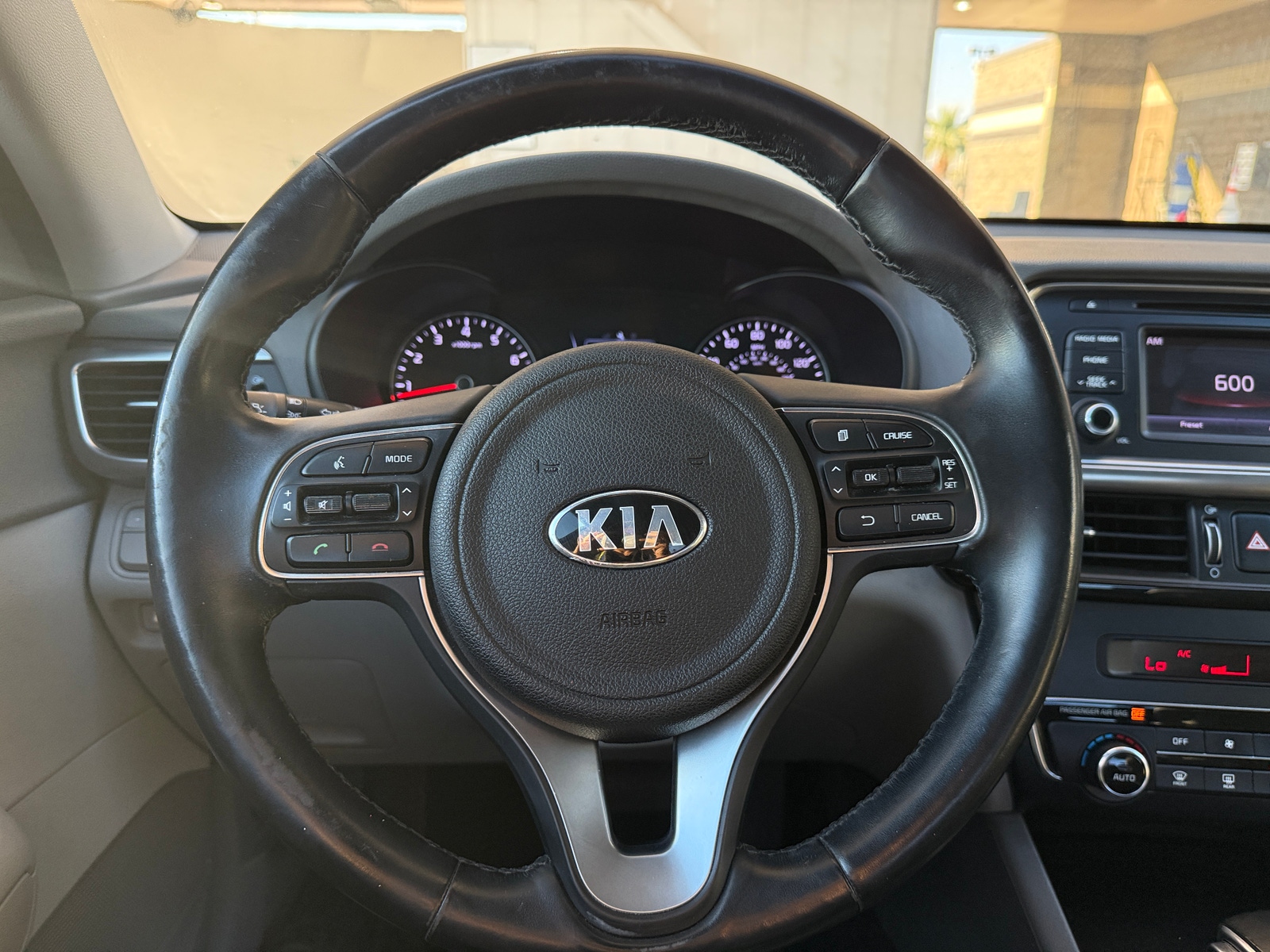 Thumbnail: 2016 Kia Optima - 4