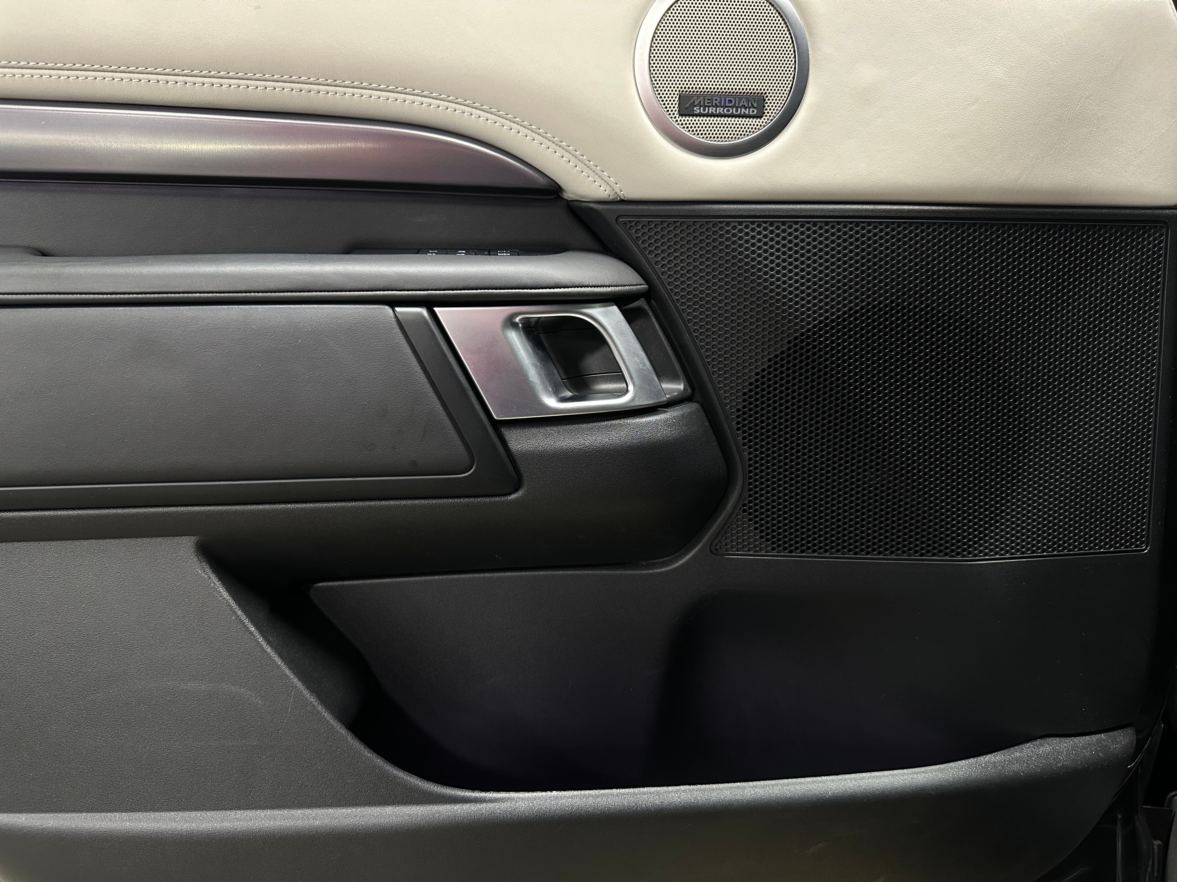 2024 Land Rover Discovery