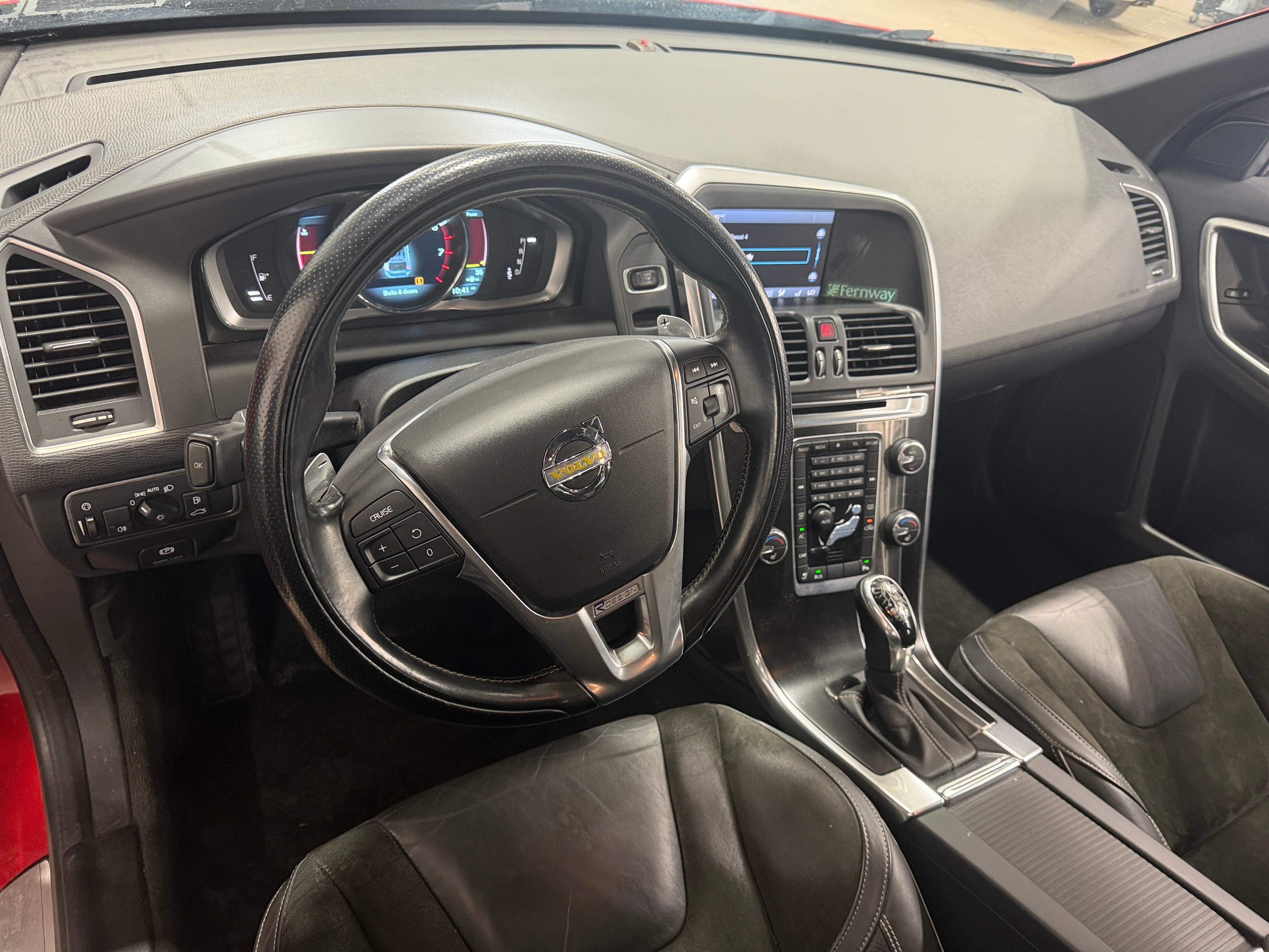 2015 Volvo XC60 T6 R-Design Premier Plus