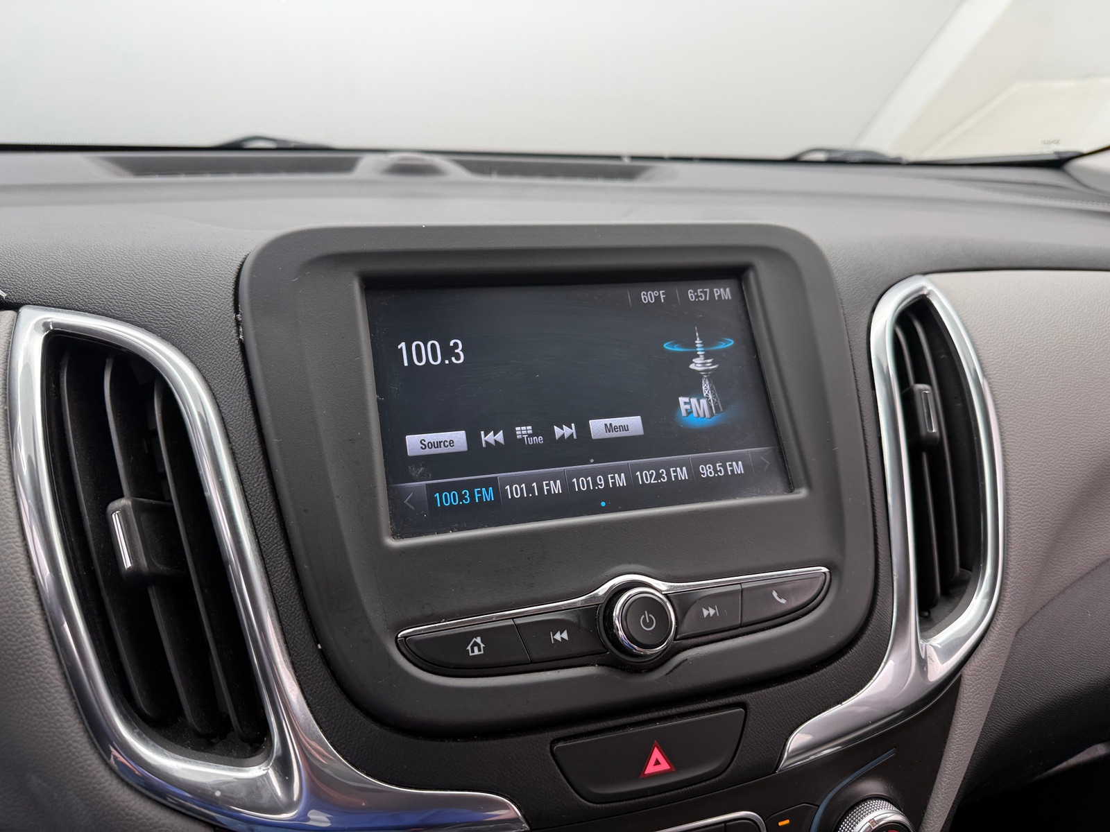 Thumbnail: 2018 Chevrolet Equinox - 4