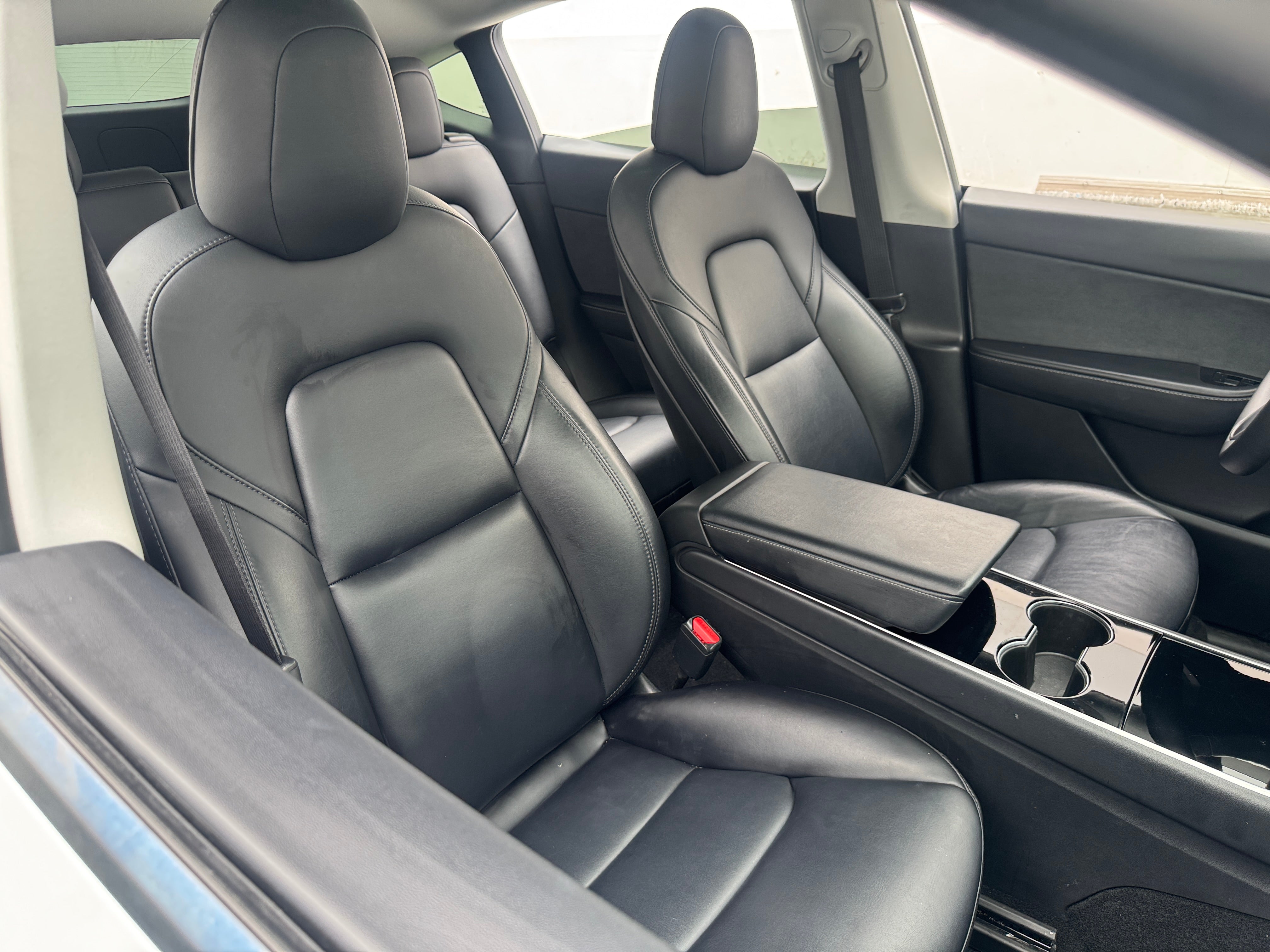 Used 2021 Tesla Model Y Long Range with VIN 5YJYGDEE8MF072369 for sale in Auburn, WA