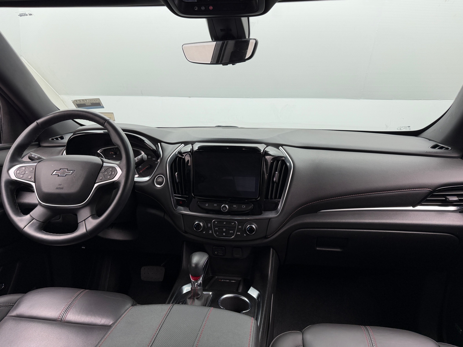 Thumbnail: 2023 Chevrolet Traverse - 2