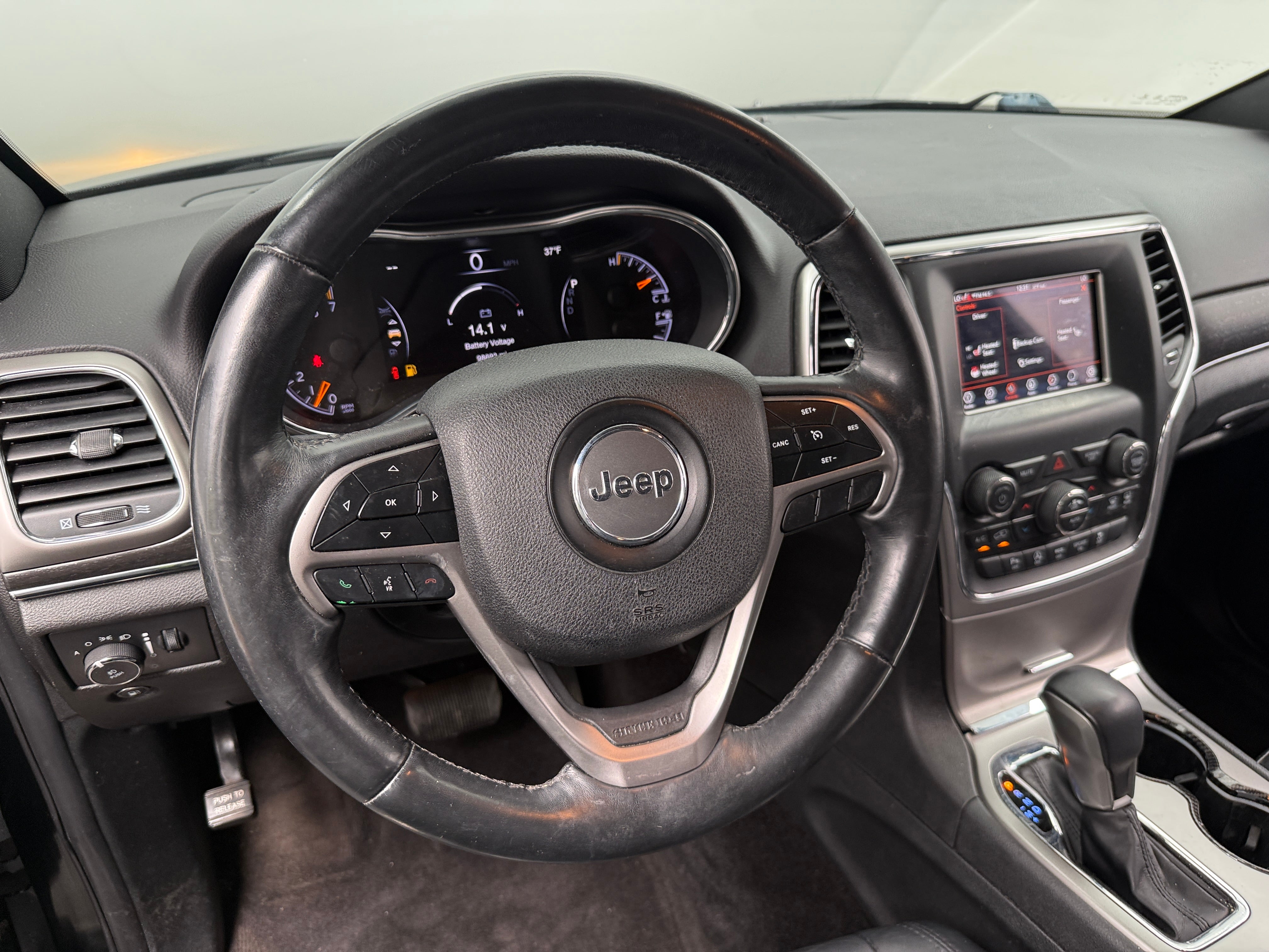 Used 2018 Jeep Grand Cherokee Limited with VIN 1C4RJFBG2JC352045 for sale in Pewaukee, WI