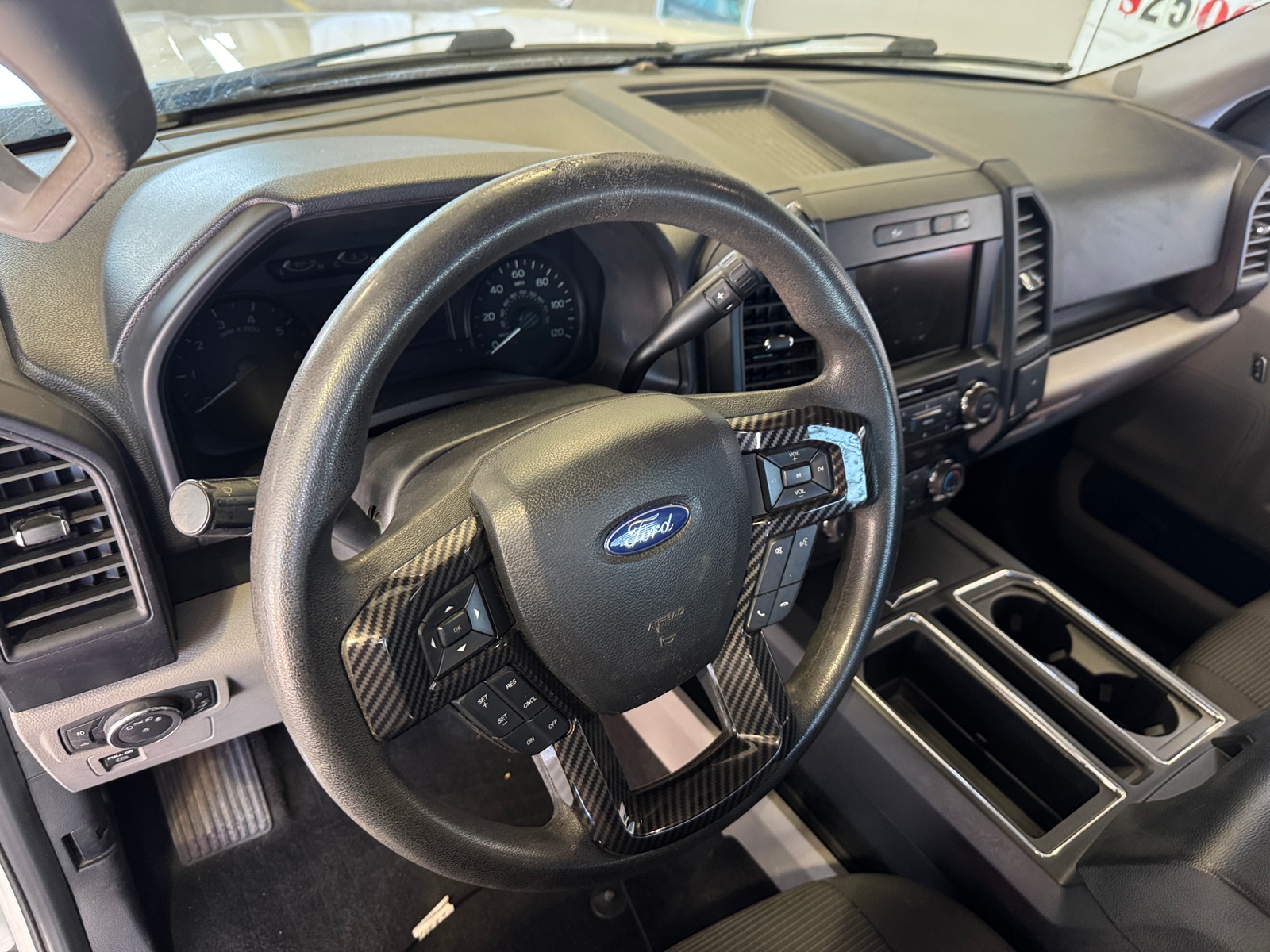 Thumbnail: 2019 Ford Econoline - 3