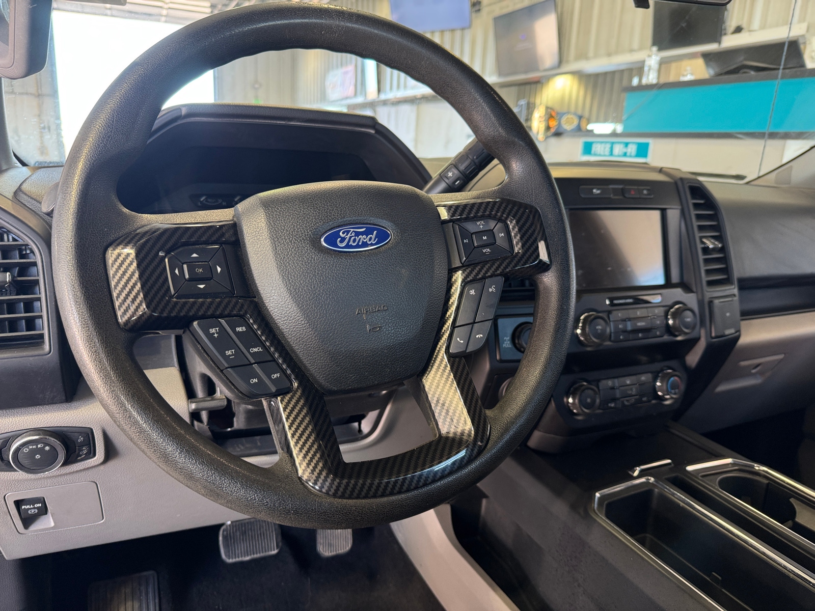 Thumbnail: 2019 Ford Econoline - 5