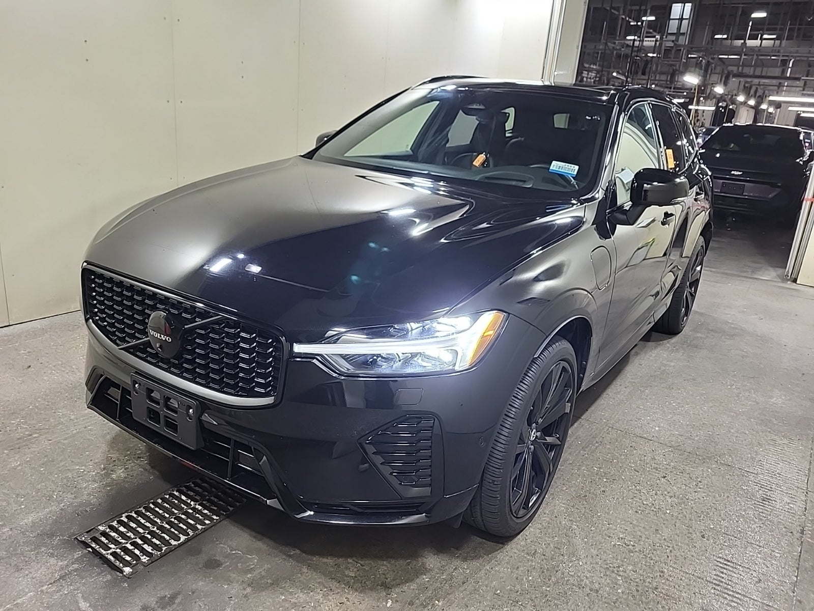 2024 Volvo XC60 Recharge Plug-In Hybrid Ultimate Black Edition