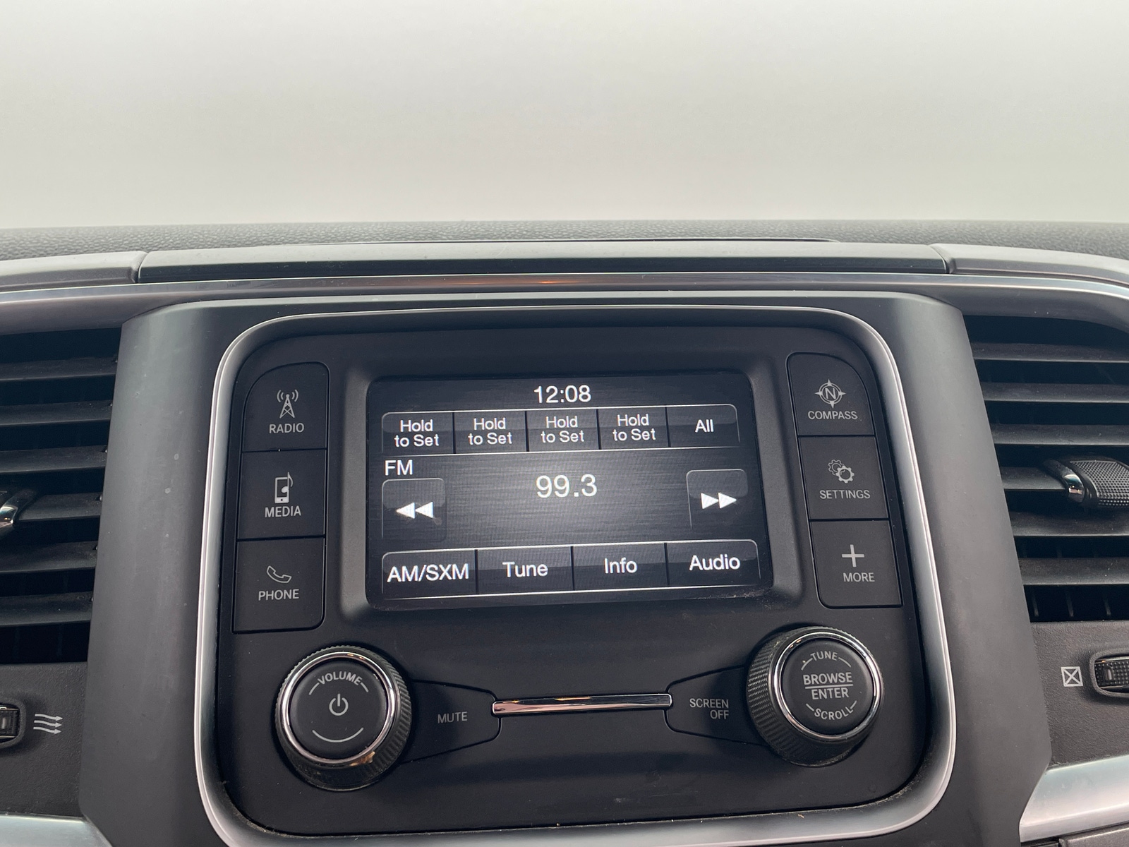 Thumbnail: 2024 RAM 1500 Classic - 4