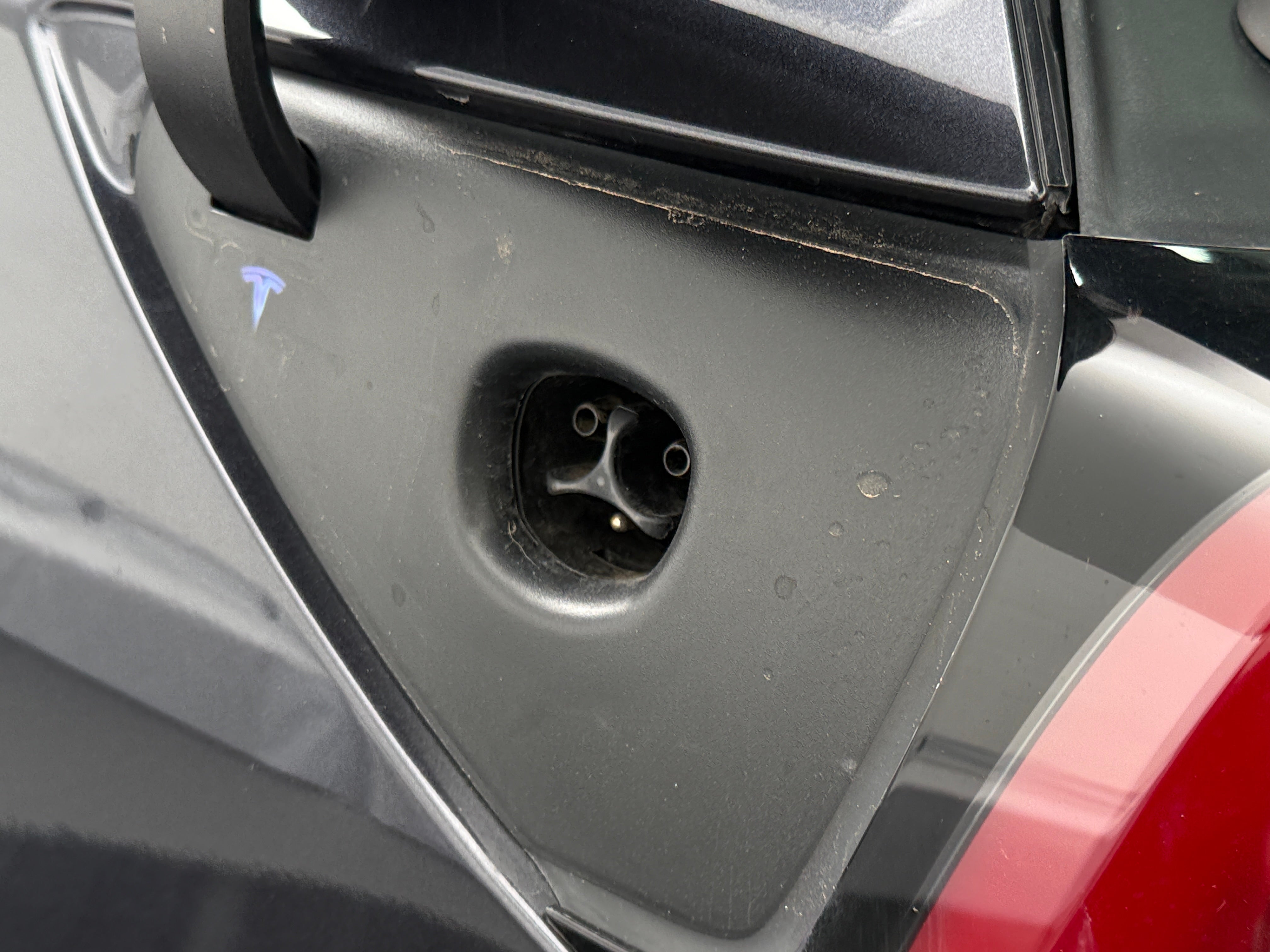 Used 2024 Tesla Model Y Long Range with VIN 7SAYGDED1RF121509 for sale in Oak Creek, WI