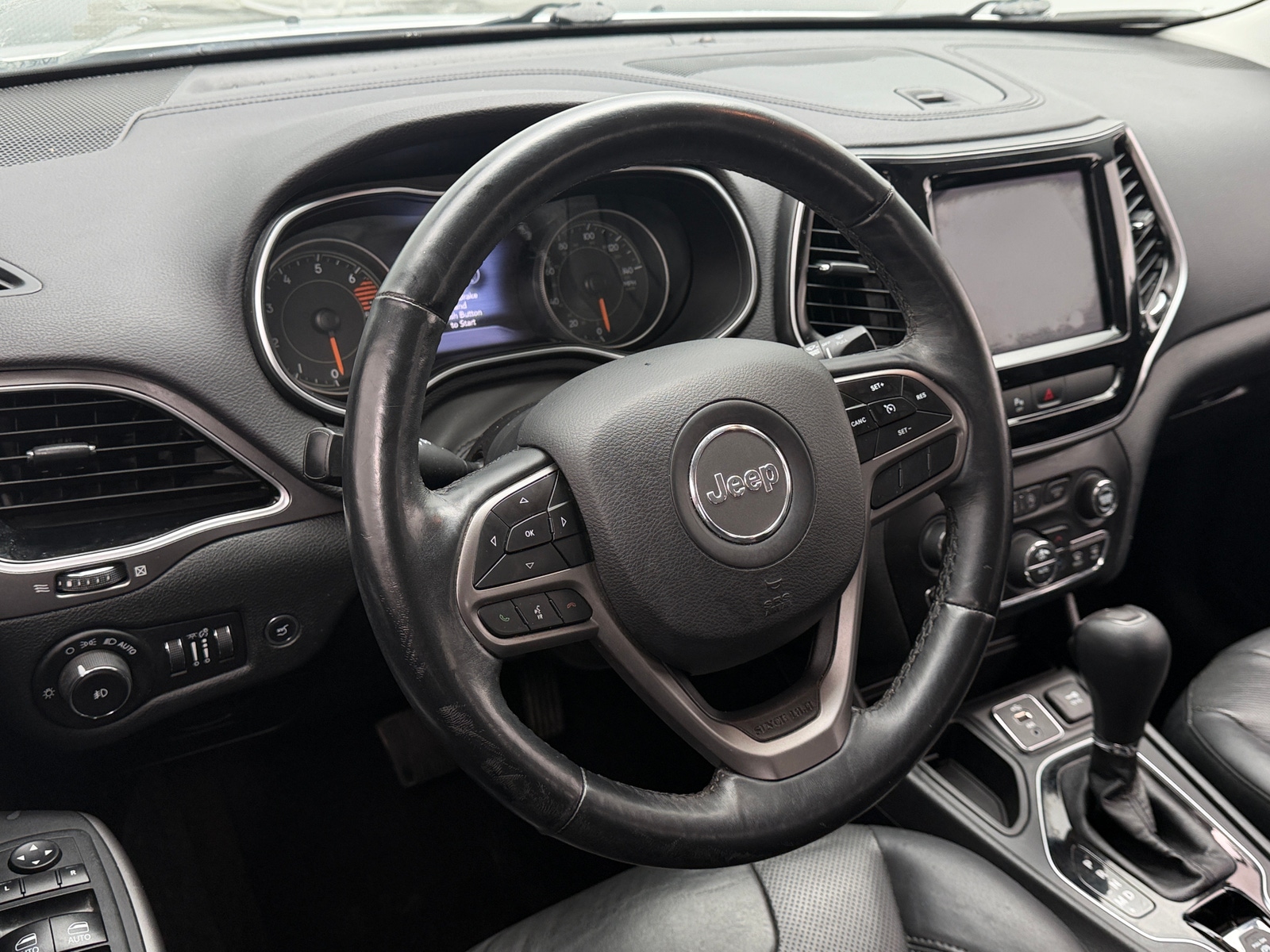 Thumbnail: 2019 Jeep Cherokee - 4